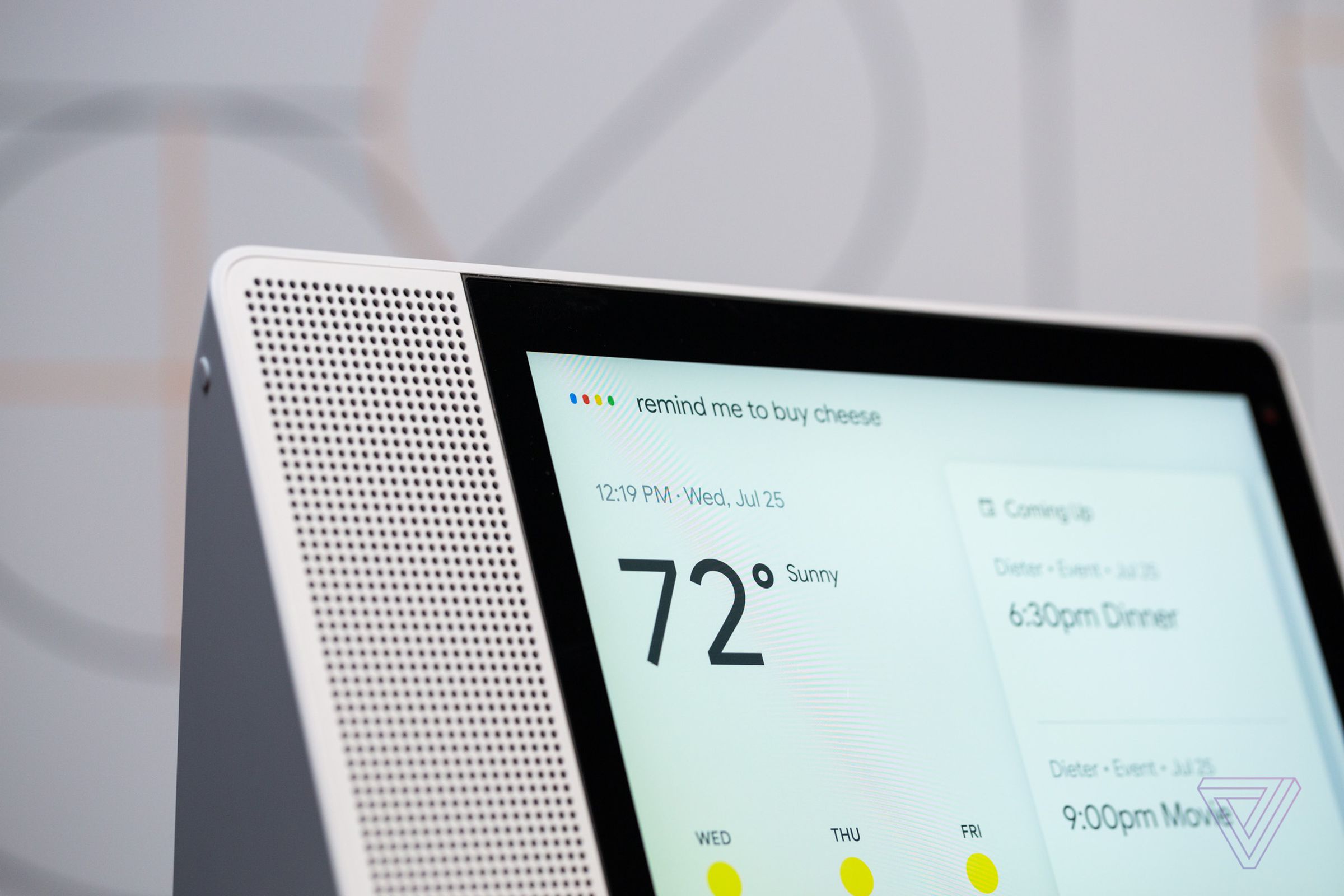Lenovo’s Smart Display integrated nicely with all Google’s services. 