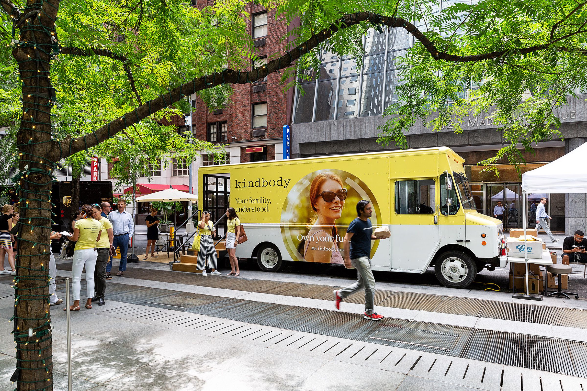 Lunch time in midtown where Kindbody held its third mobile clinic pop-up in front of its temporary offices on 54th street. 