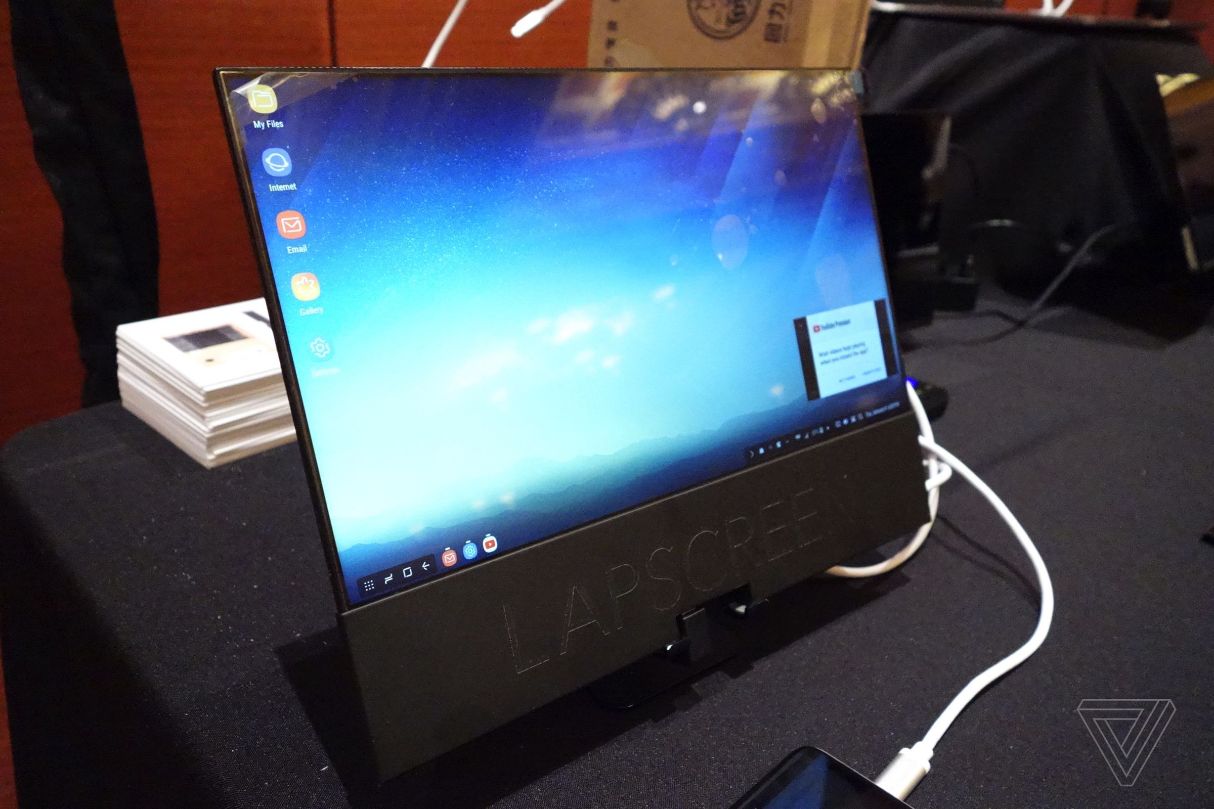 The Lapscreen has a 12.5-inch display and is 8mm thick at its widest point. 