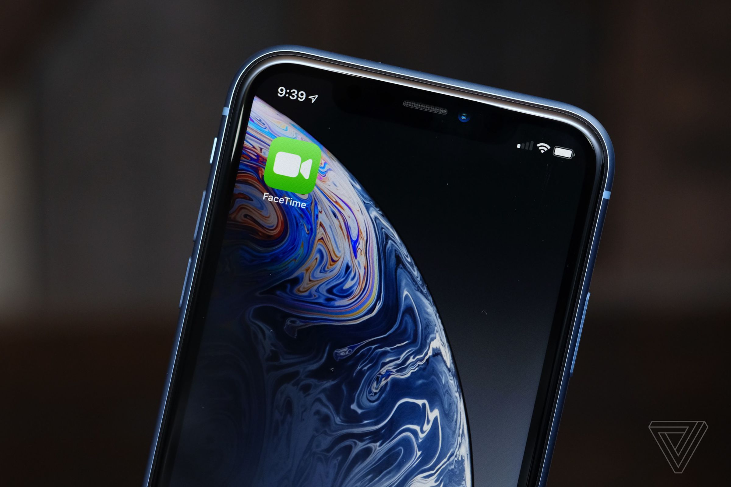 A photo of the iPhone with the FaceTime icon