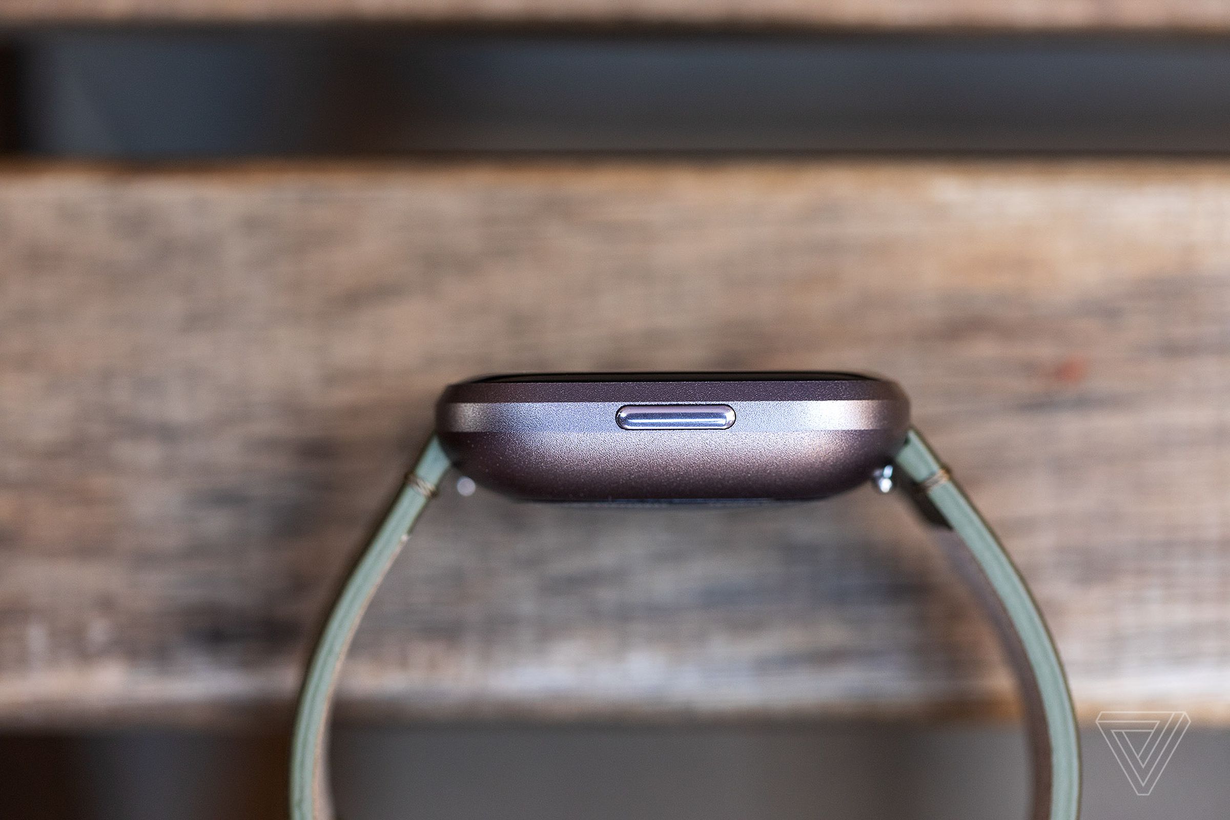 The Versa 2 was the last Fitbit smartwatch to have a physical button.