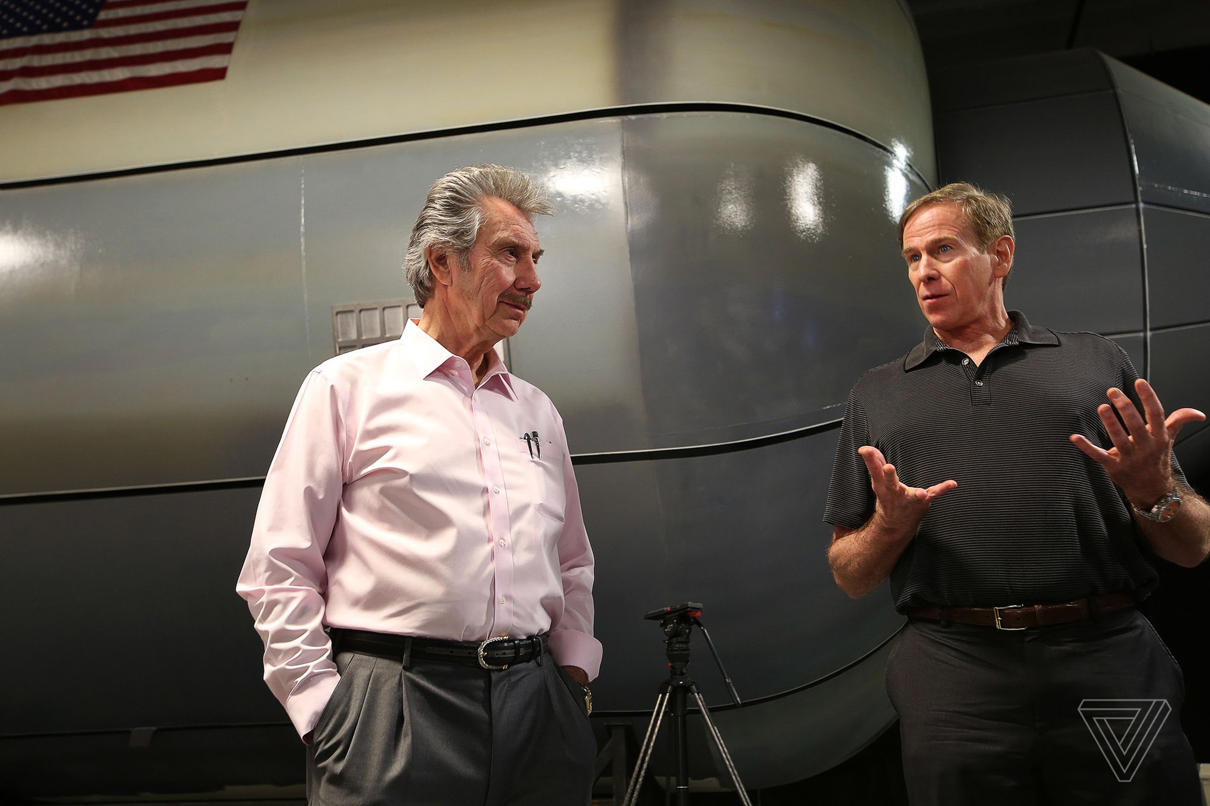 CEO Robert Bigelow (L) with NASA’s Michael Gernhardt (R). 