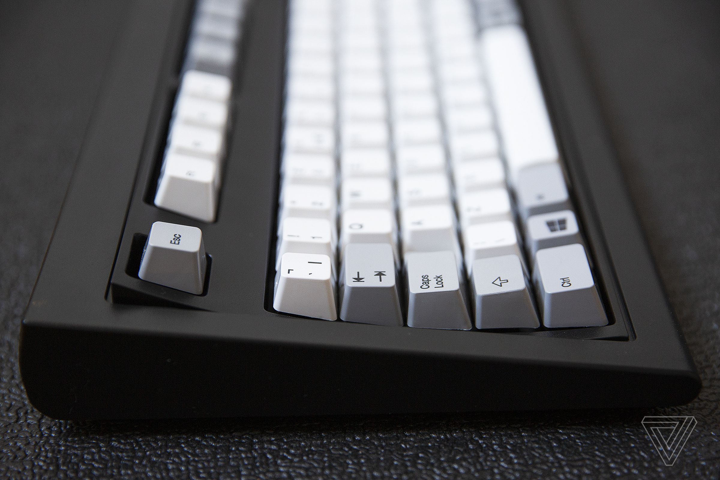 Its keycaps are made of PBT plastic and have a slightly rough texture to them.