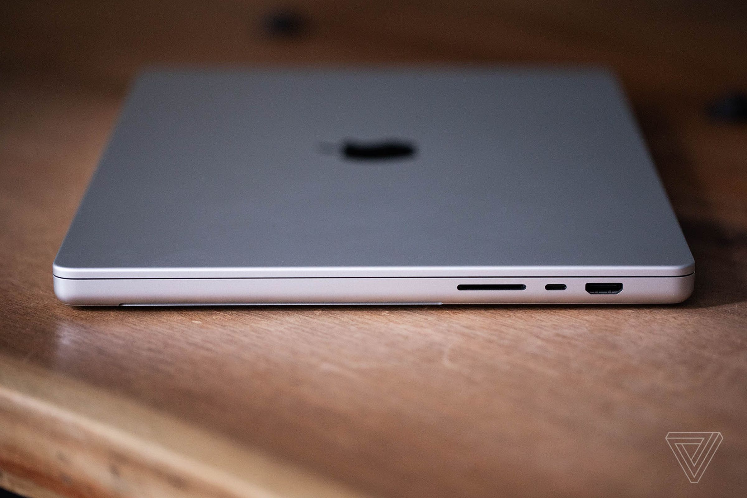 More devices need to follow in the footsteps of Apple’s recent (bigger) MacBook Pros