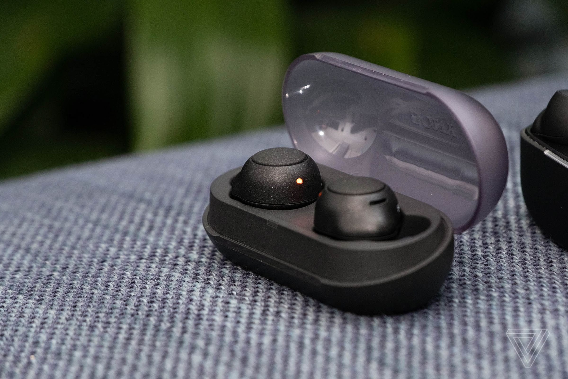 The case lid lets you easily see when the earbuds are charging.