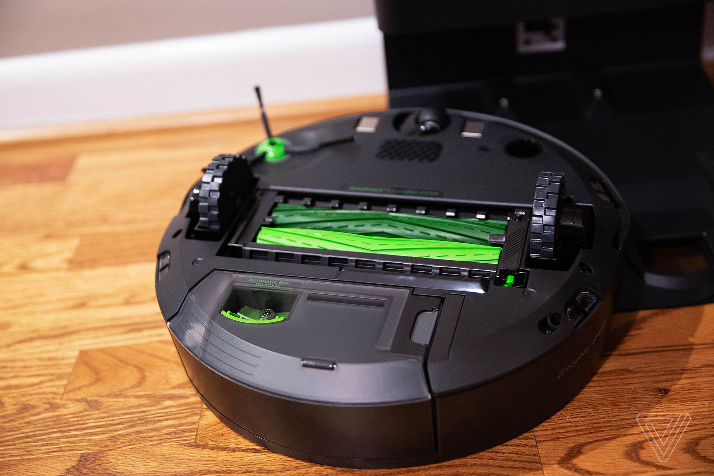 The Roomba has smaller wheels than the JetBot, but it still managed high thresholds. It uses a side brush and two rubber brushes for sucking up dirt.