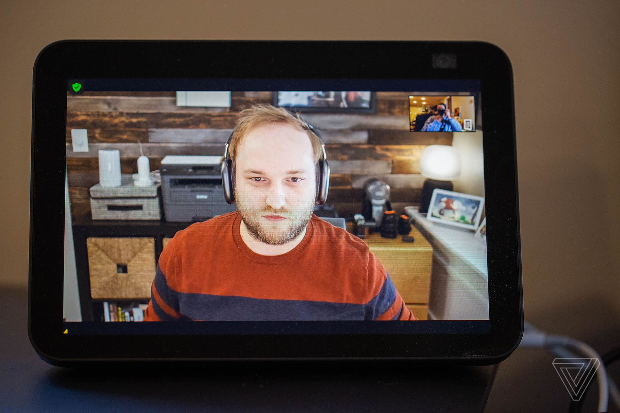 Viewing participants in a Zoom video call on the Echo Show is similar to viewing them on a computer. 