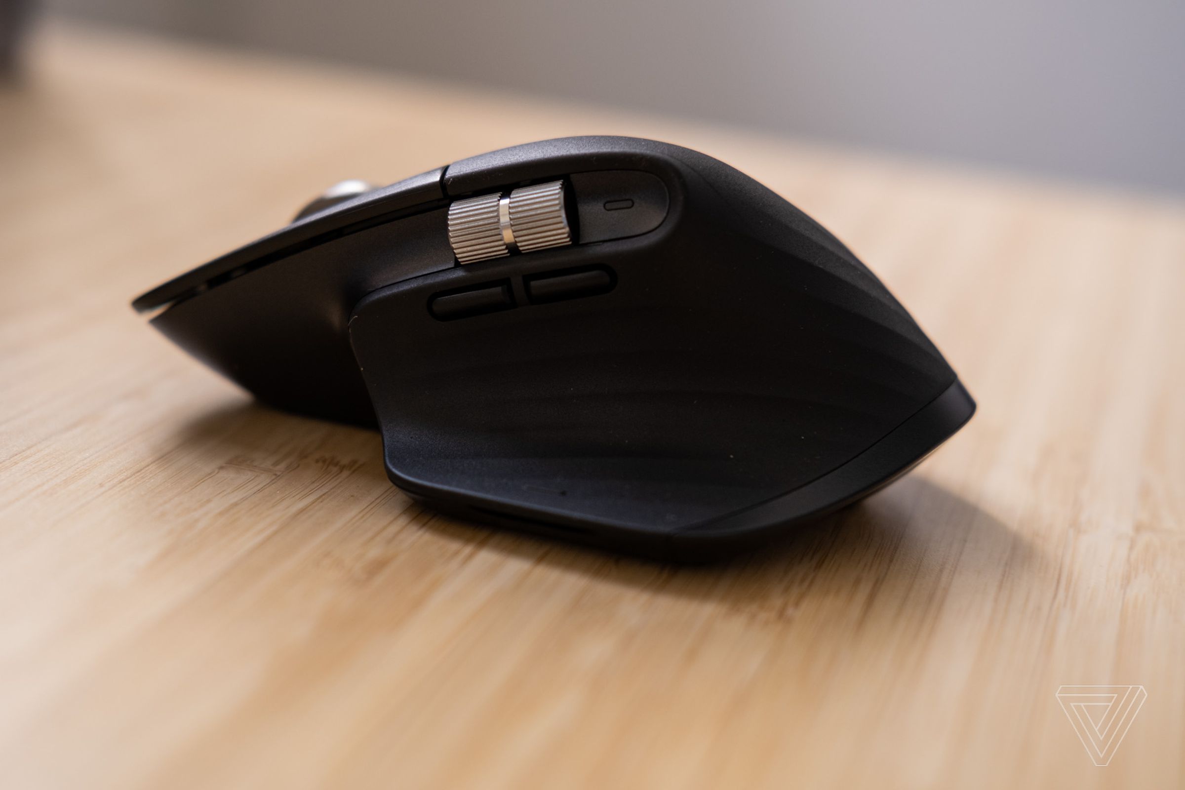 The mouse’s sculpted design is aggressively non-ambidextrous.