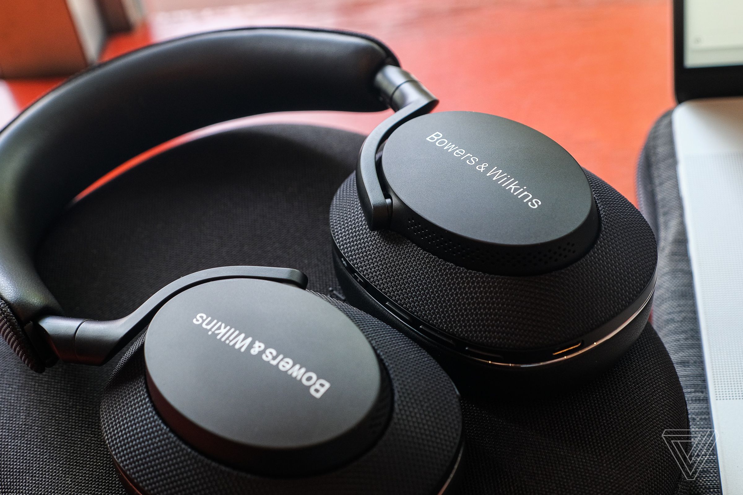 The PX7 S2 headphones look similar to their B&W predecessors.
