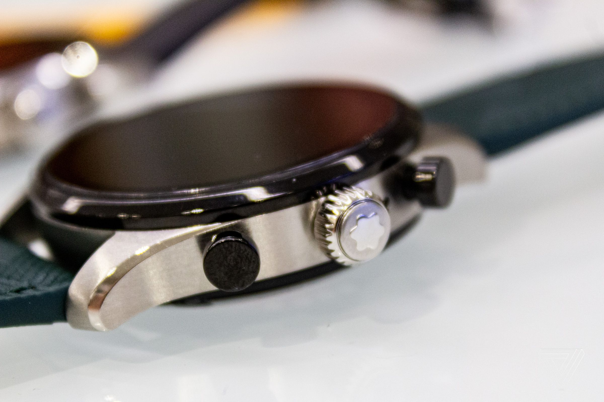 Close up of the Montblanc Summit 3’s digital crown