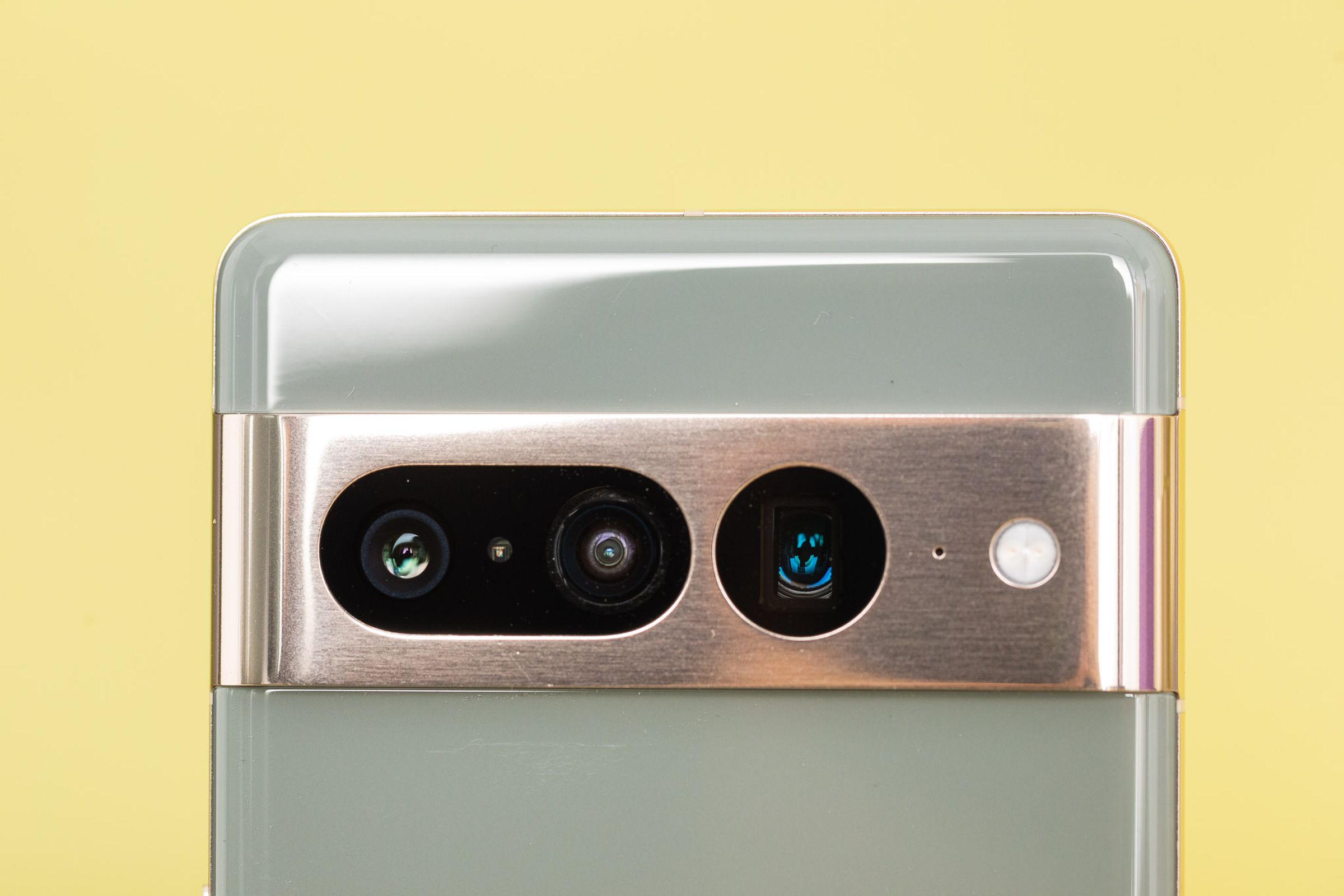 Close-up photo of the Pixel 7 Pro’s camera assembly.