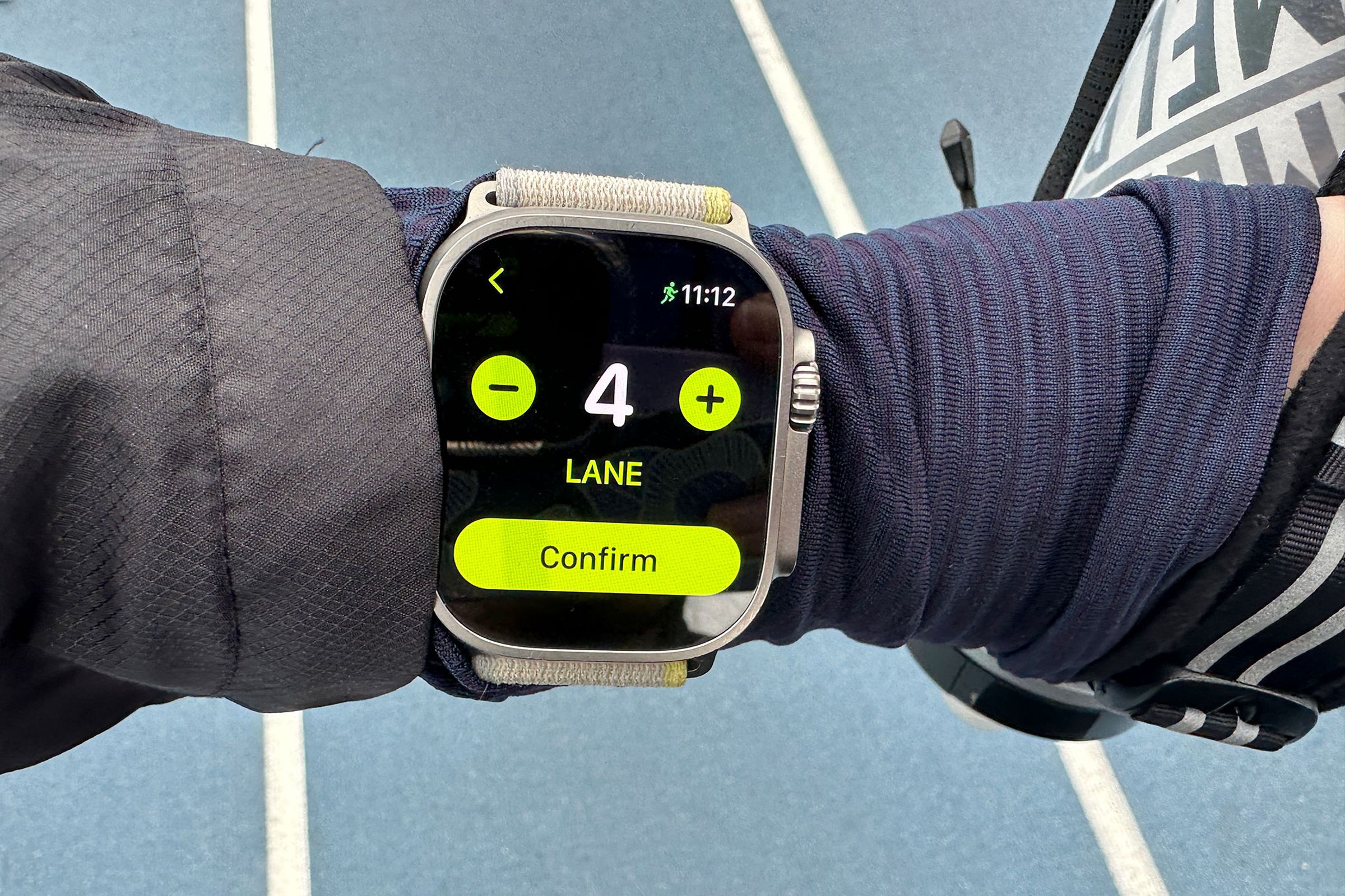 Screen of Apple Watch Ultra where someone picks lane 4 of a track.