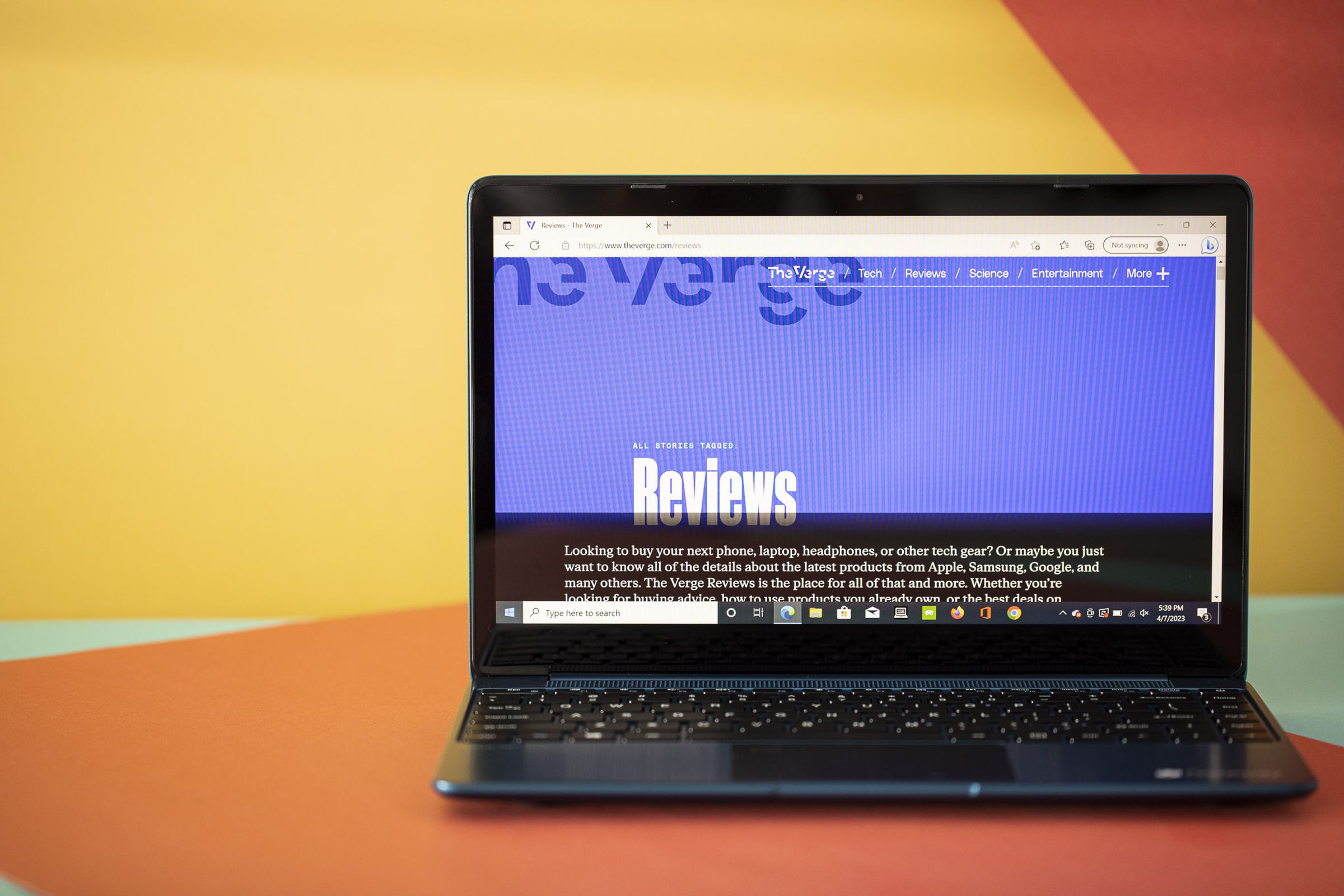 Best Cheap Laptop 2023: Gateway 14 seen from the front displaying The Verge homepage.