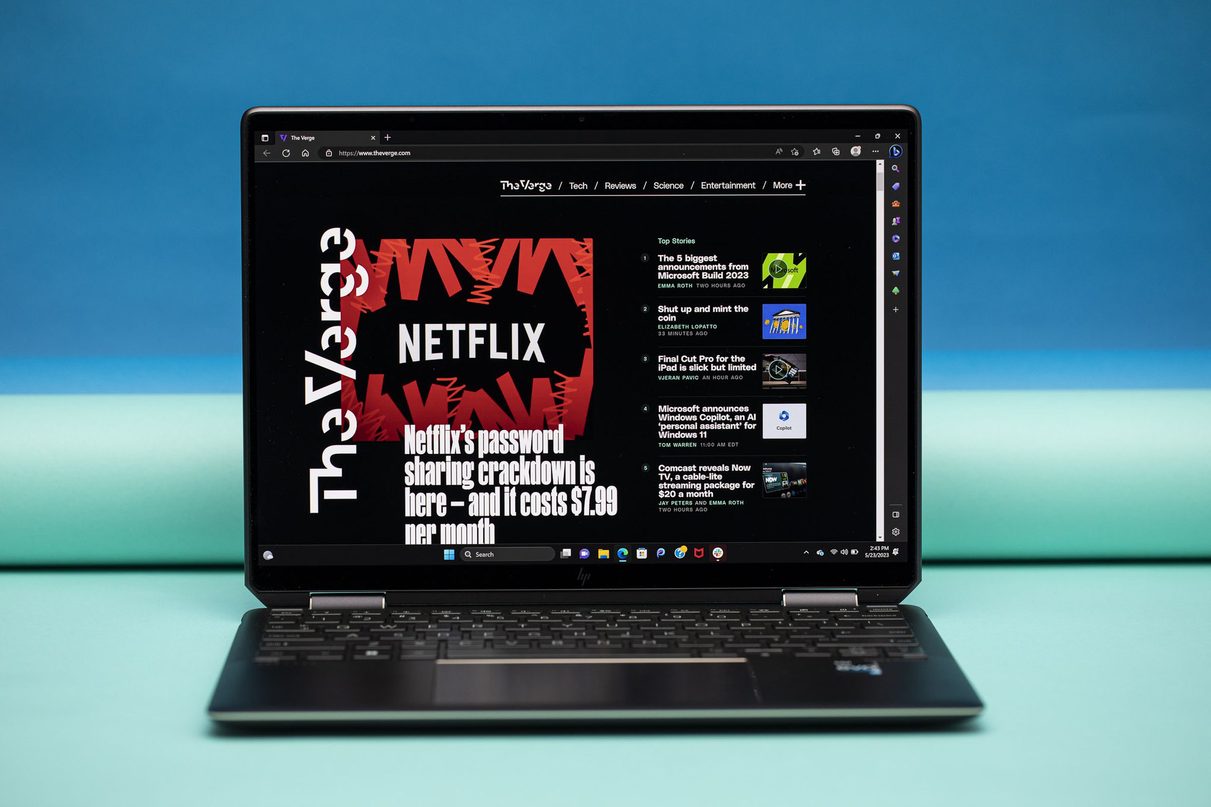 Best Laptop 2023: The HP Spectre x360 13.5 displaying The Verge homepage.