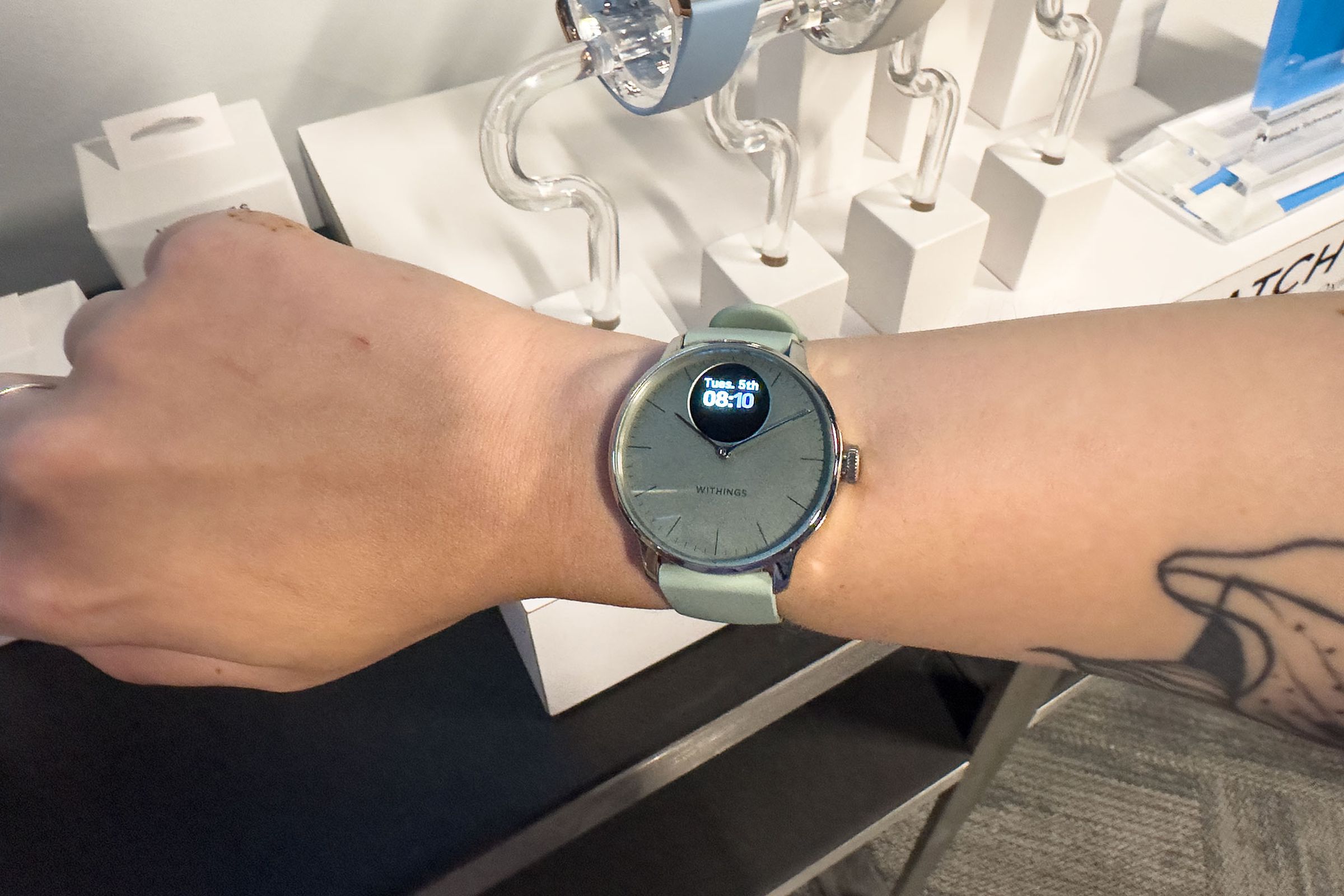 ScanWatch Light on someone’s arm