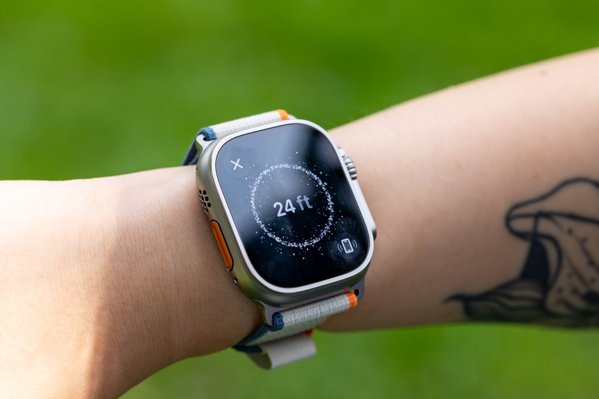 Apple Watch Ultra 2 showing Precision Finding feature