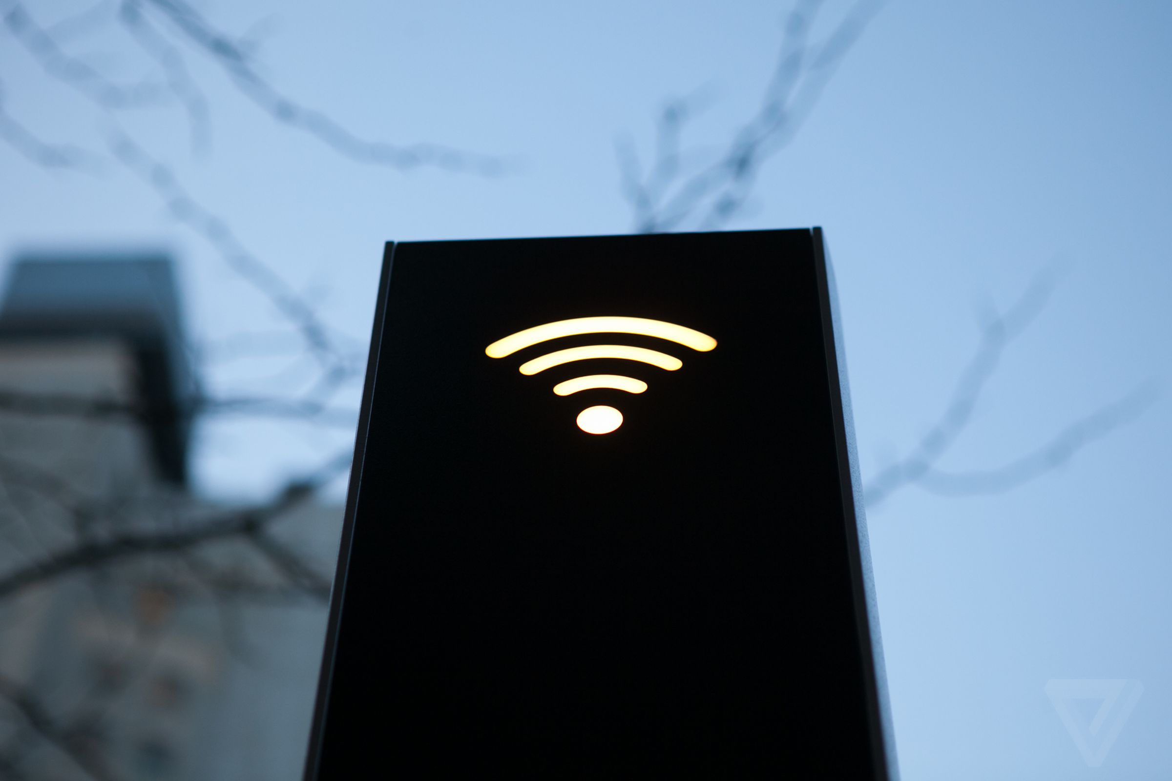 LinkNYC-free wifi-Jan2016-stock-verge-02