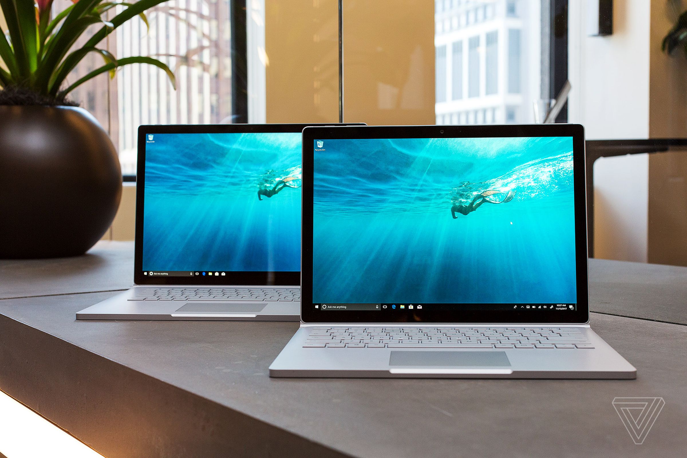 Surface Book 2.