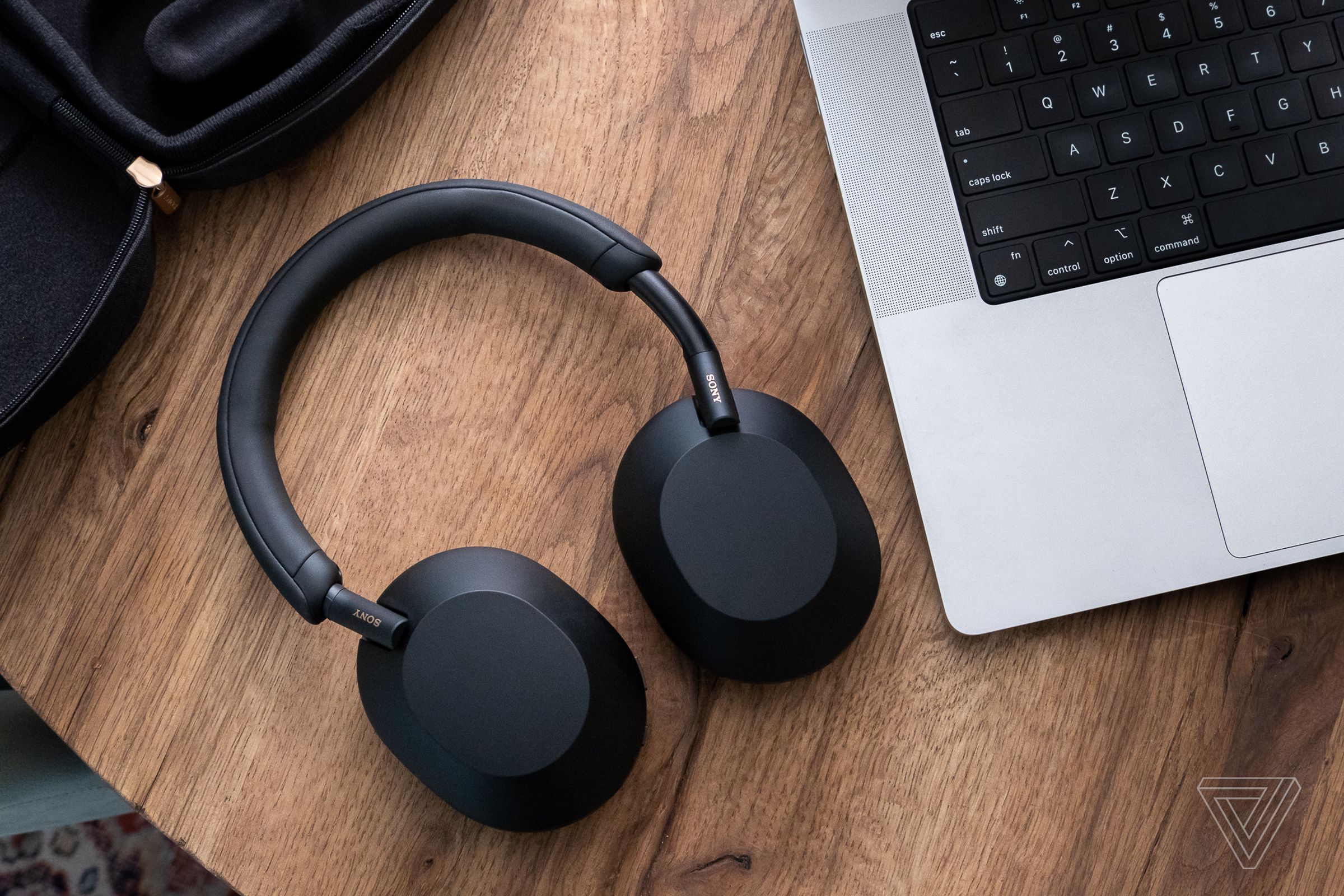 Sony’s WH-1000XM5 headphones have an all-new design.