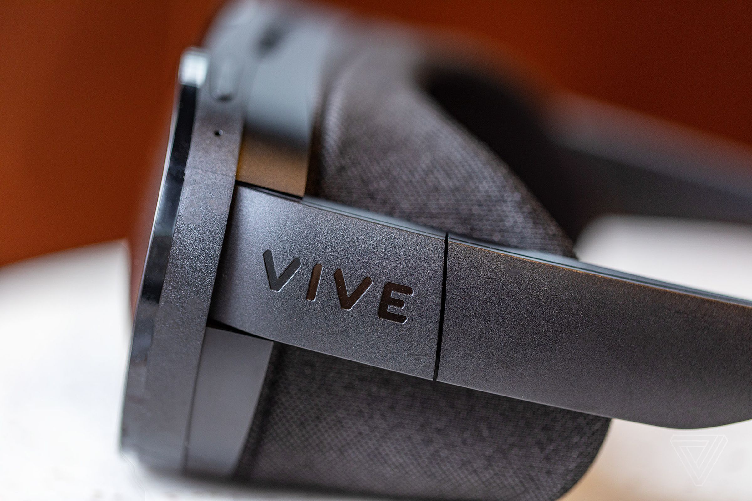 HTC Vive Flow headset
