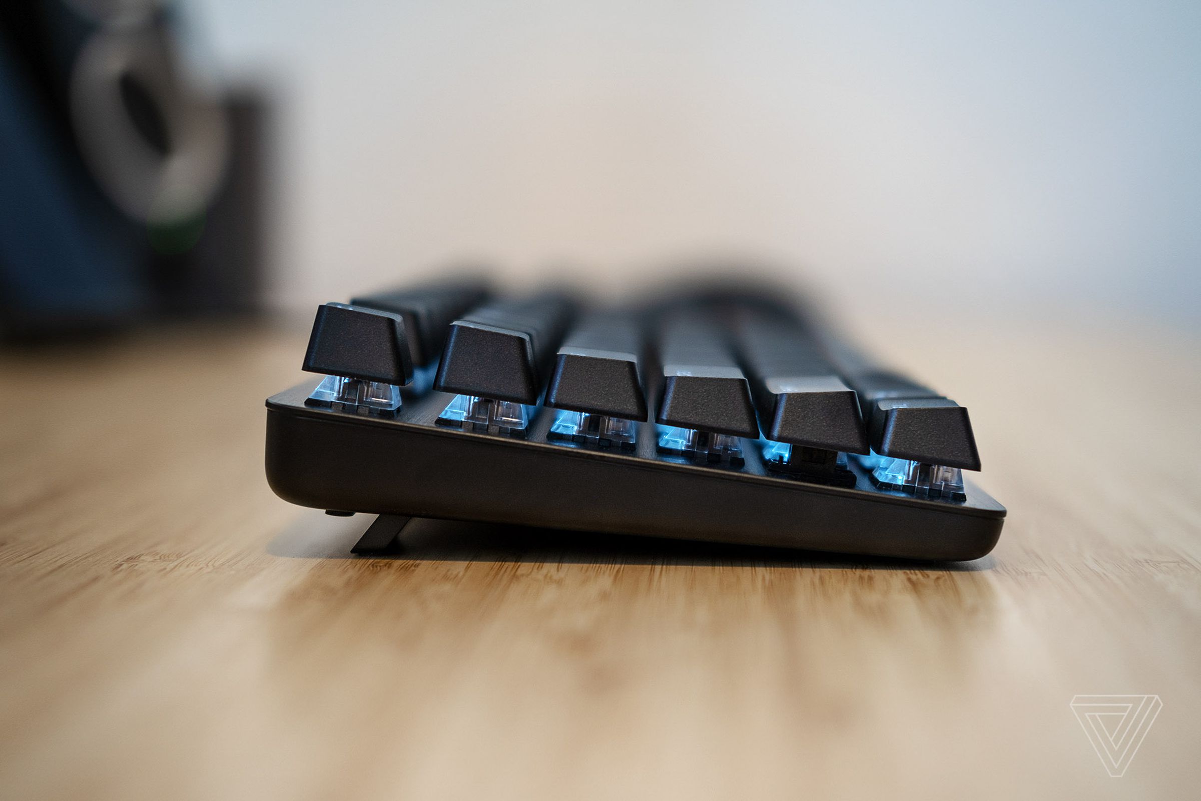 Plastic feet let you adjust the angle of the keyboard.