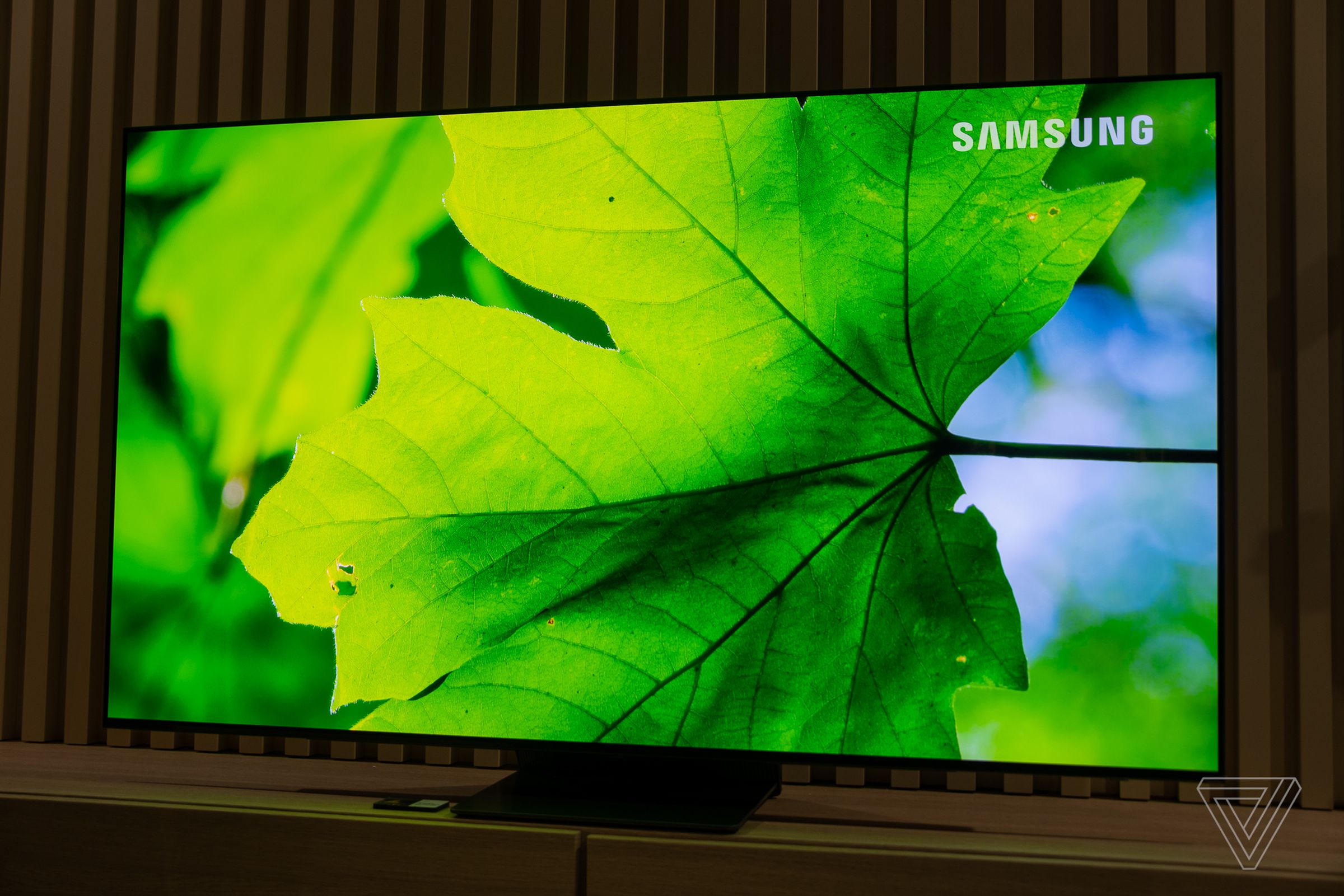 The QD-OLED panel can produce richer colors at higher brightness levels.
