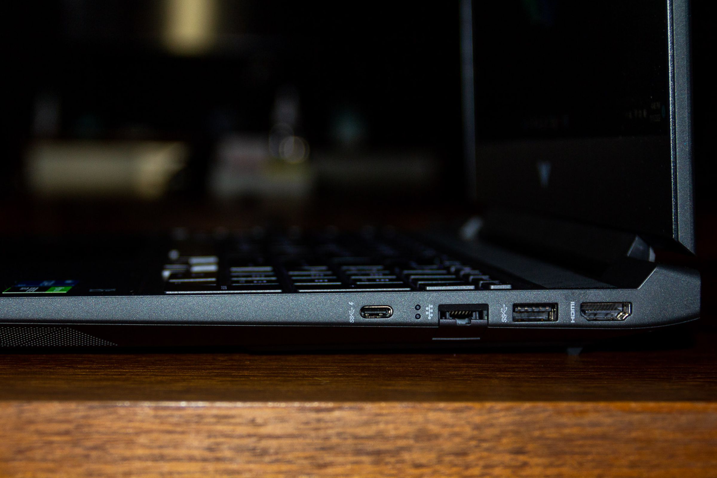 The ports on the right side of the HP Victus 15.
