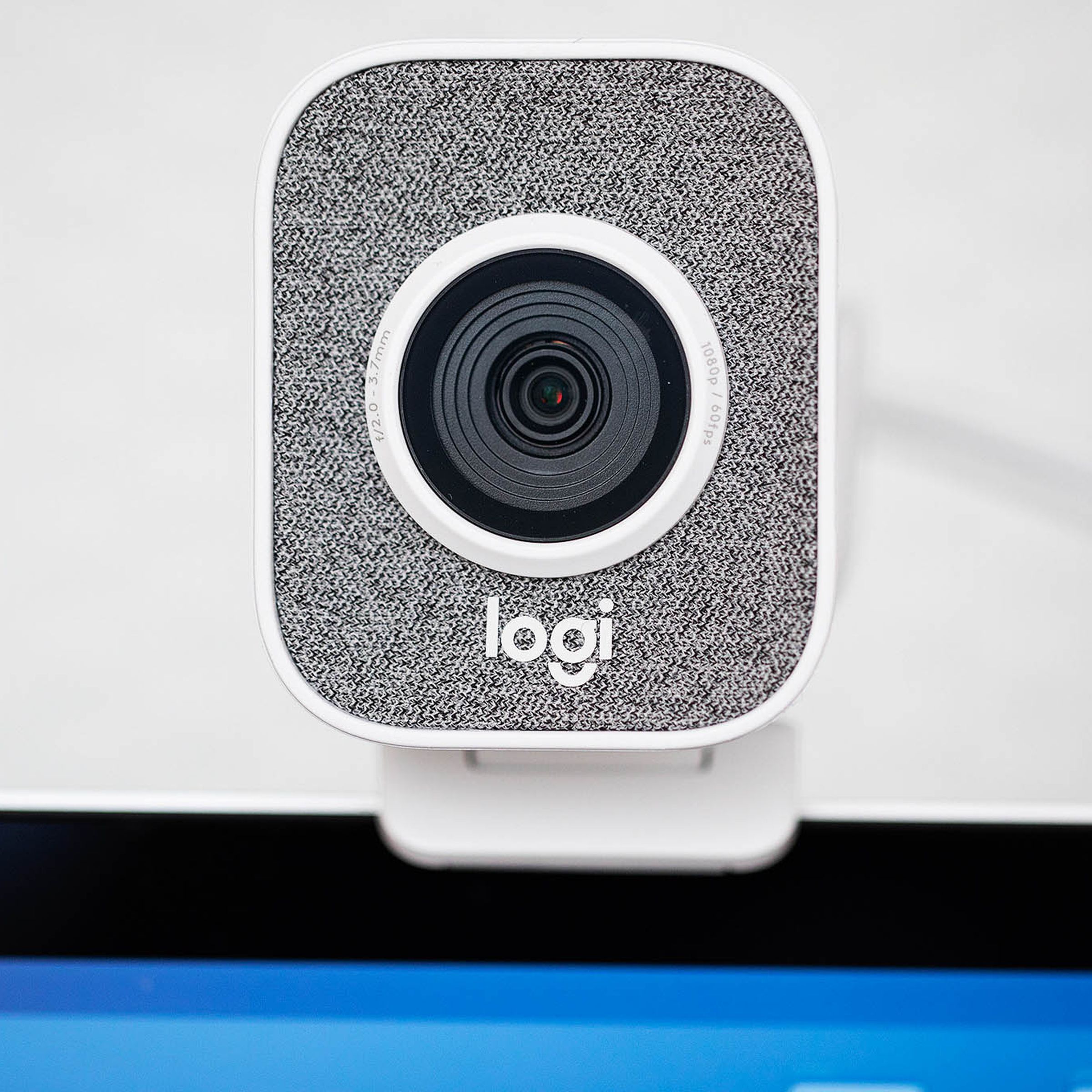 Logitech StreamCam mounted in vertical orientation on a monitor.