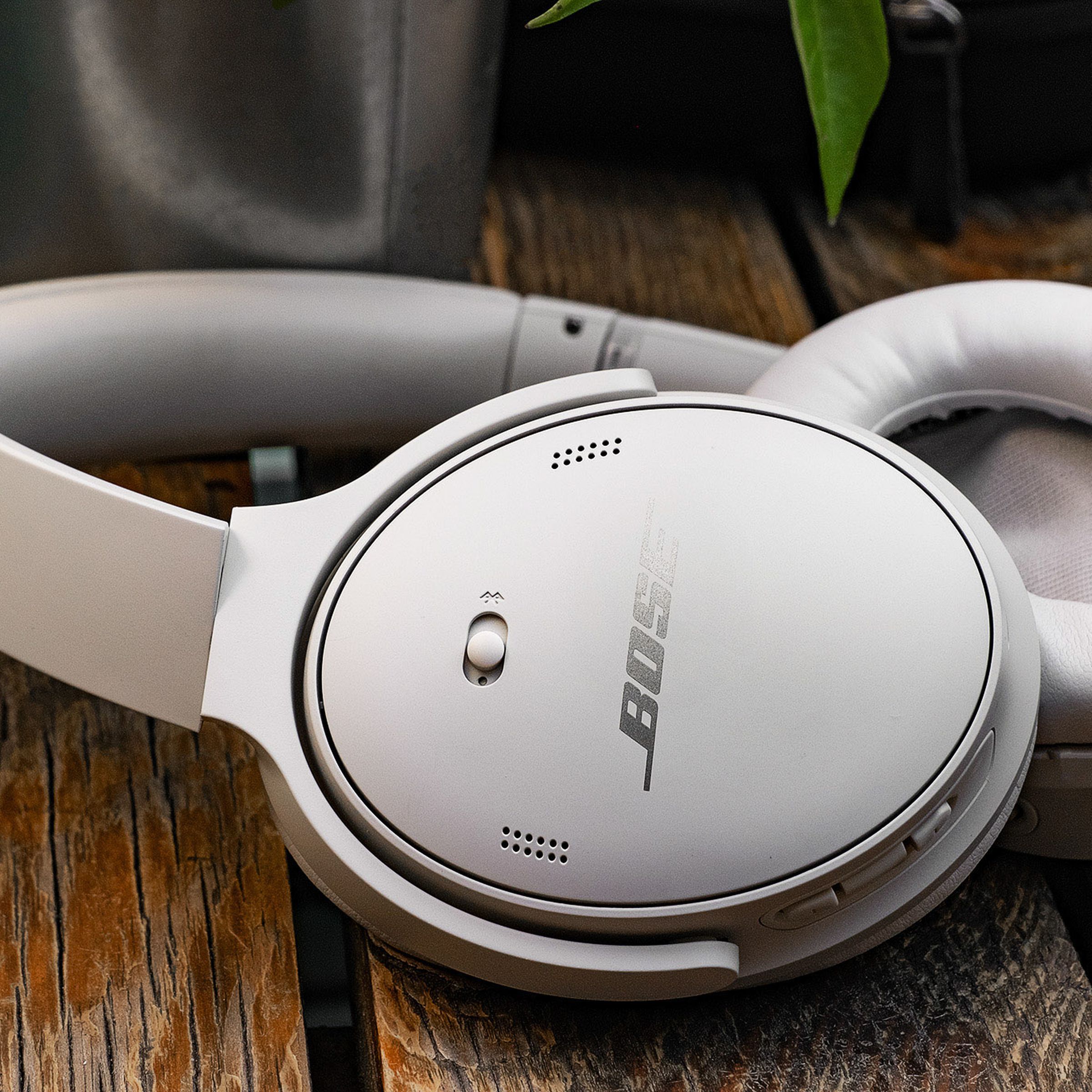 Bose’s QuietComfort 45 are the most comfortable noise-canceling headphones and are currently available at an all-time low.