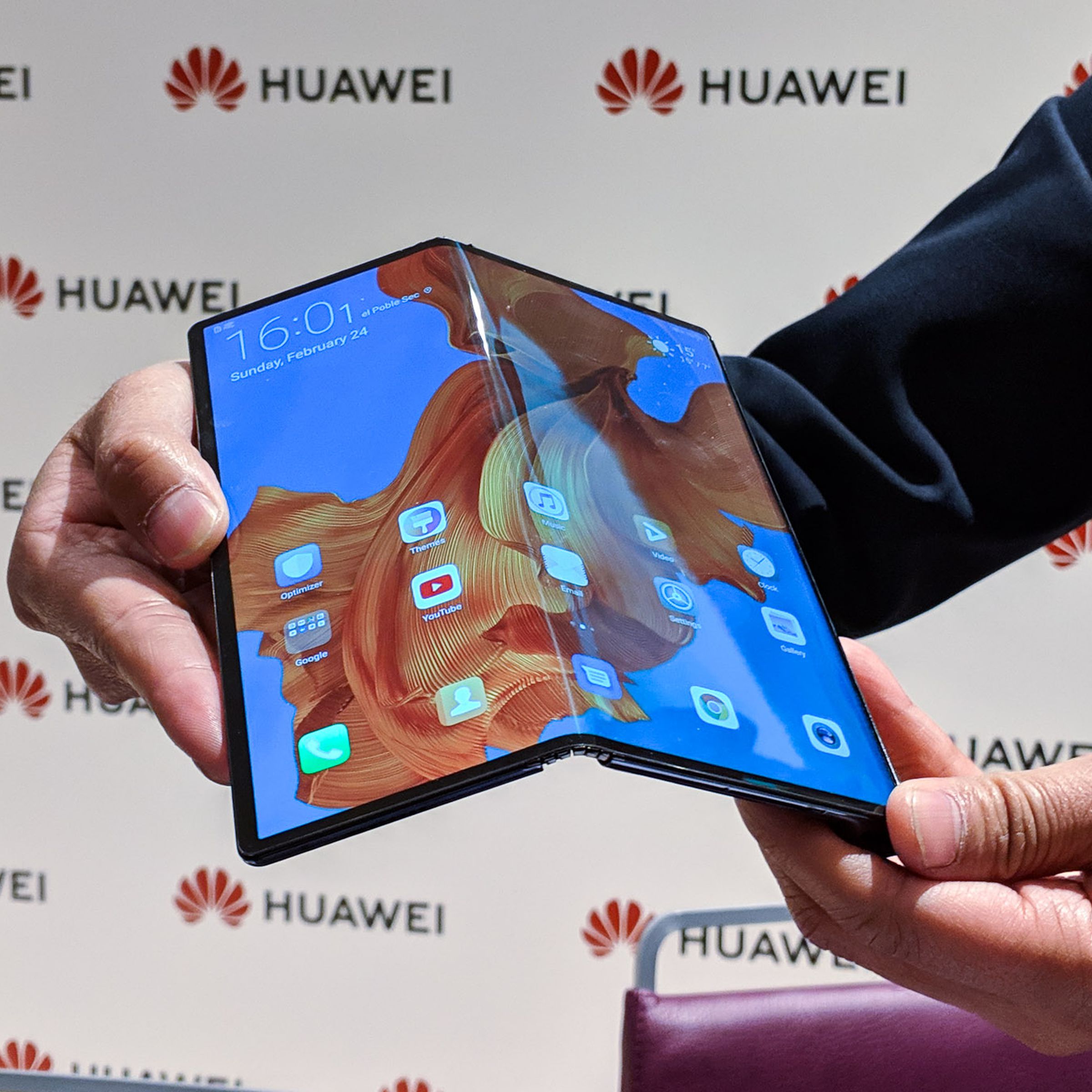 Huawei Mate X at MWC 2019.