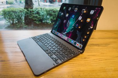 Apple iPad Pro keyboard review: Logitech, Zagg, Brydge, Apple - The Verge