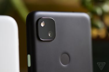 Pixel 4A vs. iPhone SE: battle of the budget cameras - The Verge