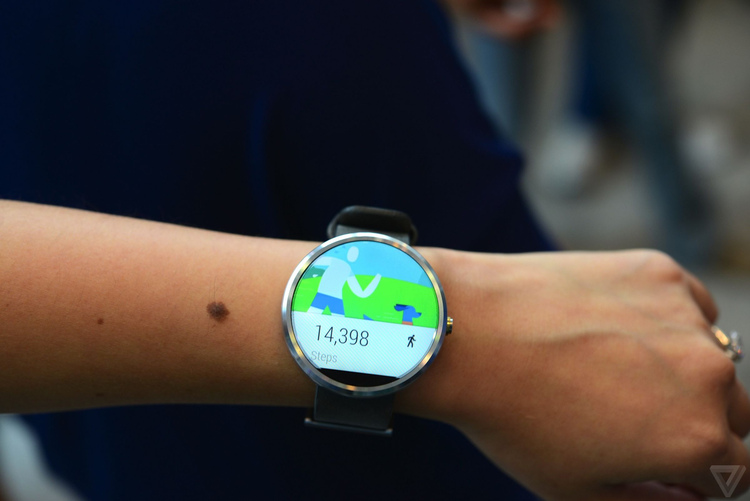Moto 360 hands-on pictures