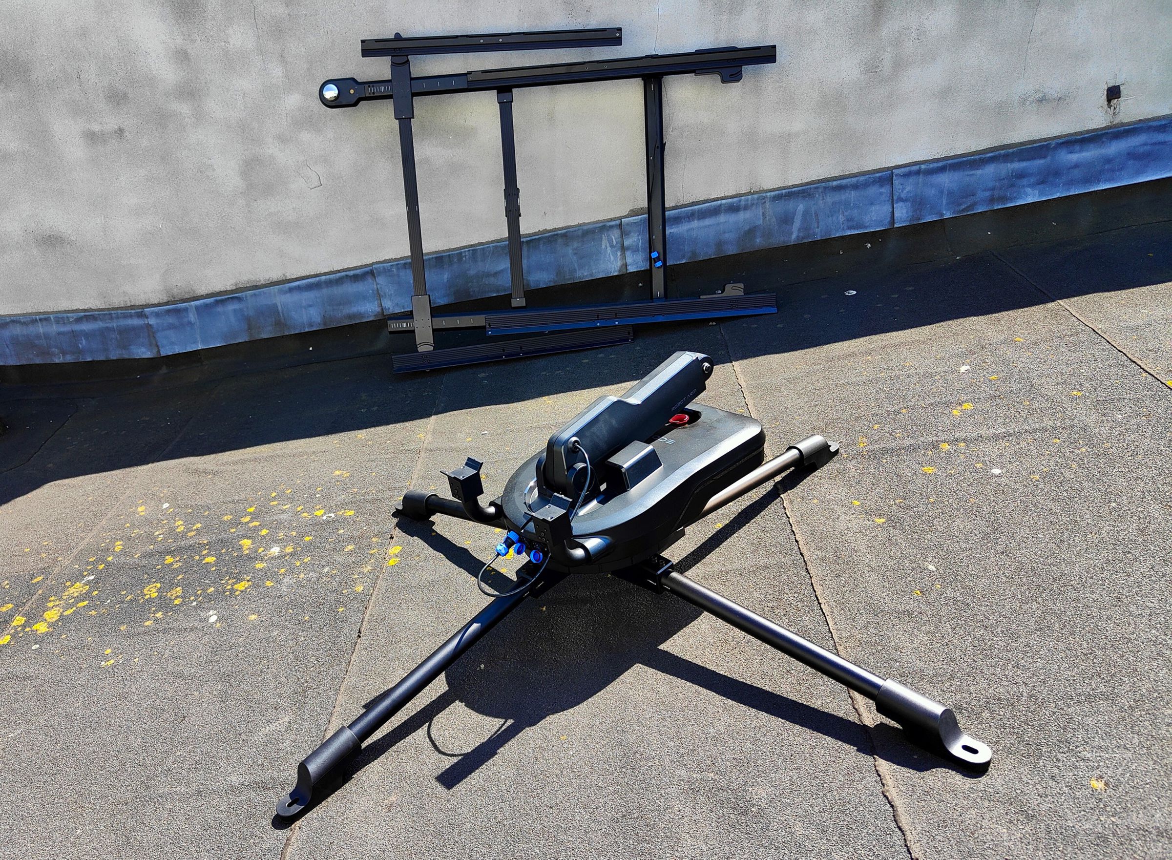 <em>Can remove the frame that holds the solar panel to make it easier to transport.</em>