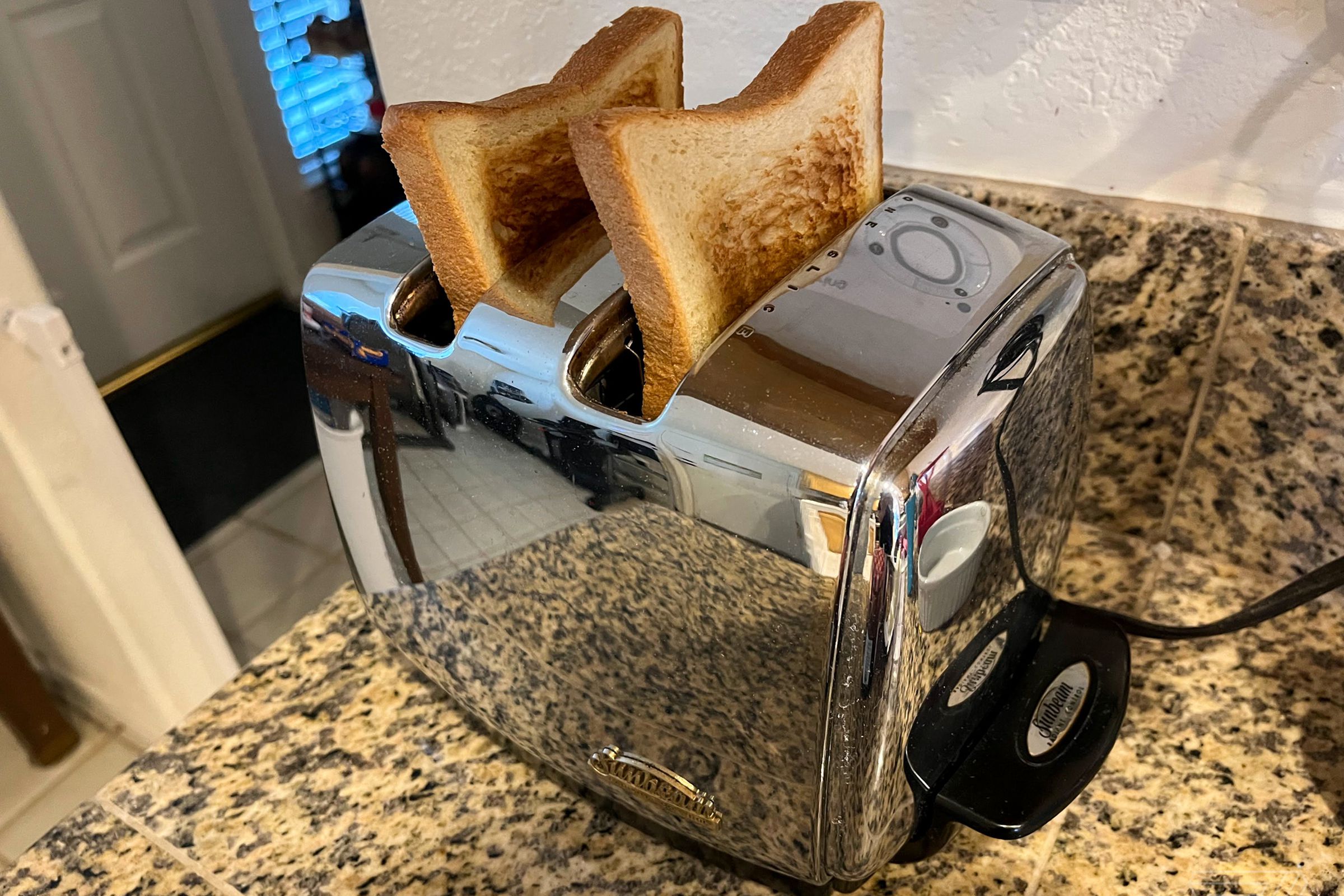 A Sunbeam Radiant Toaster.