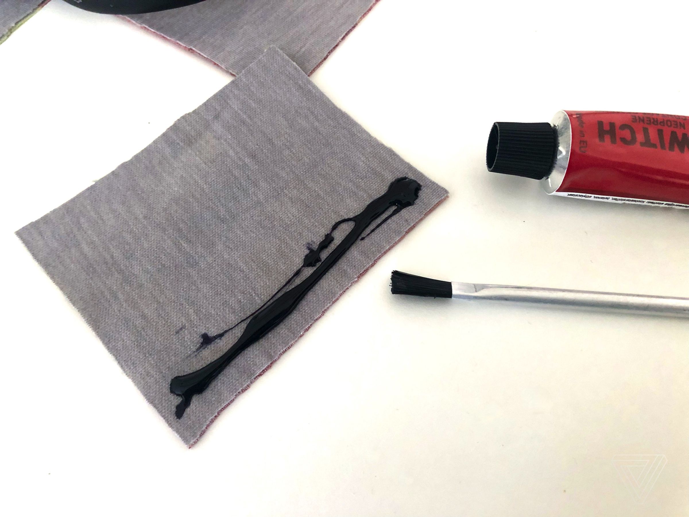 <em>Spread neoprene glue (or prepare sewing materials).</em>