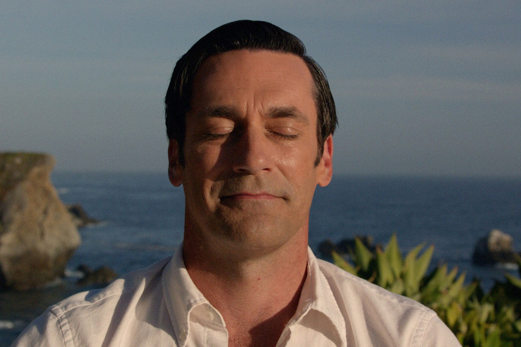 Emmys 2015 Jon Hamm Is Finally The Outstanding Lead Actor In A Drama Series The Verge