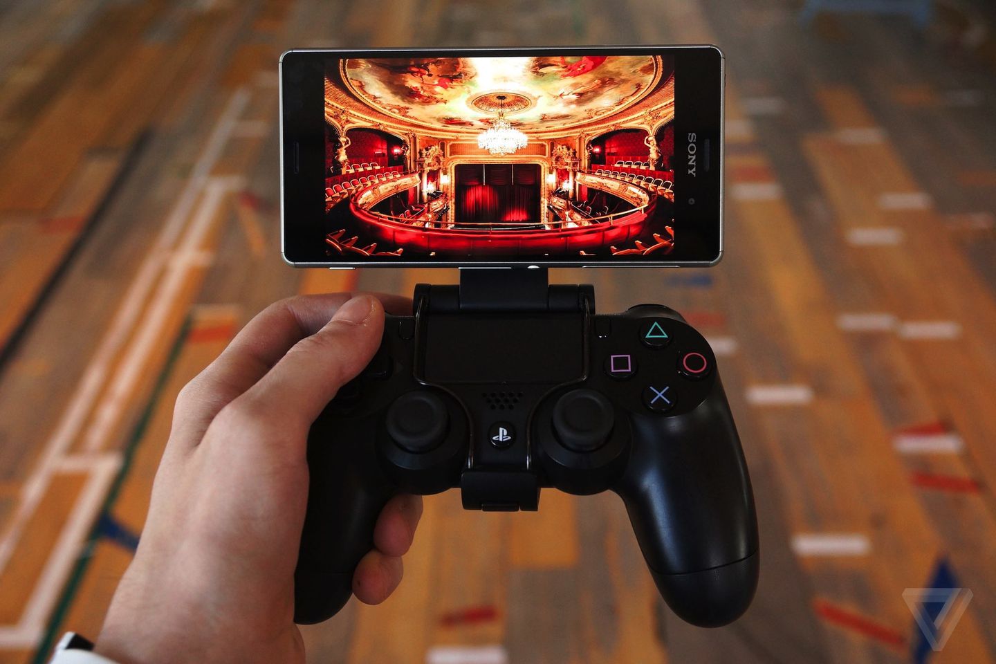 Sony's Xperia Z3 and Z3 Compact will be the first smartphones with PS4 ...