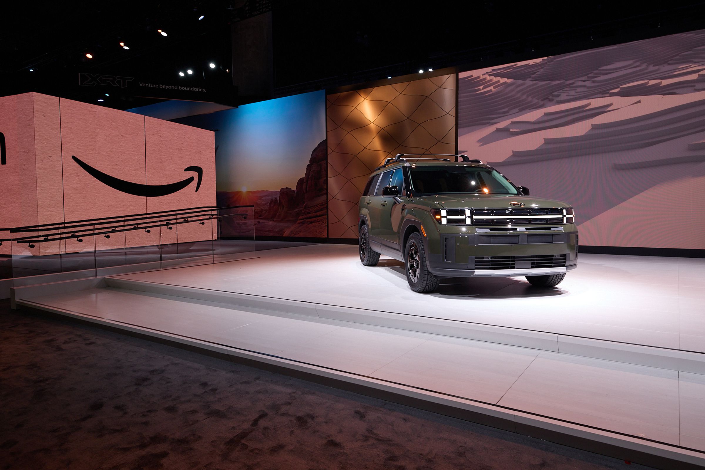 Amazon and Hyundai announce online car sales.