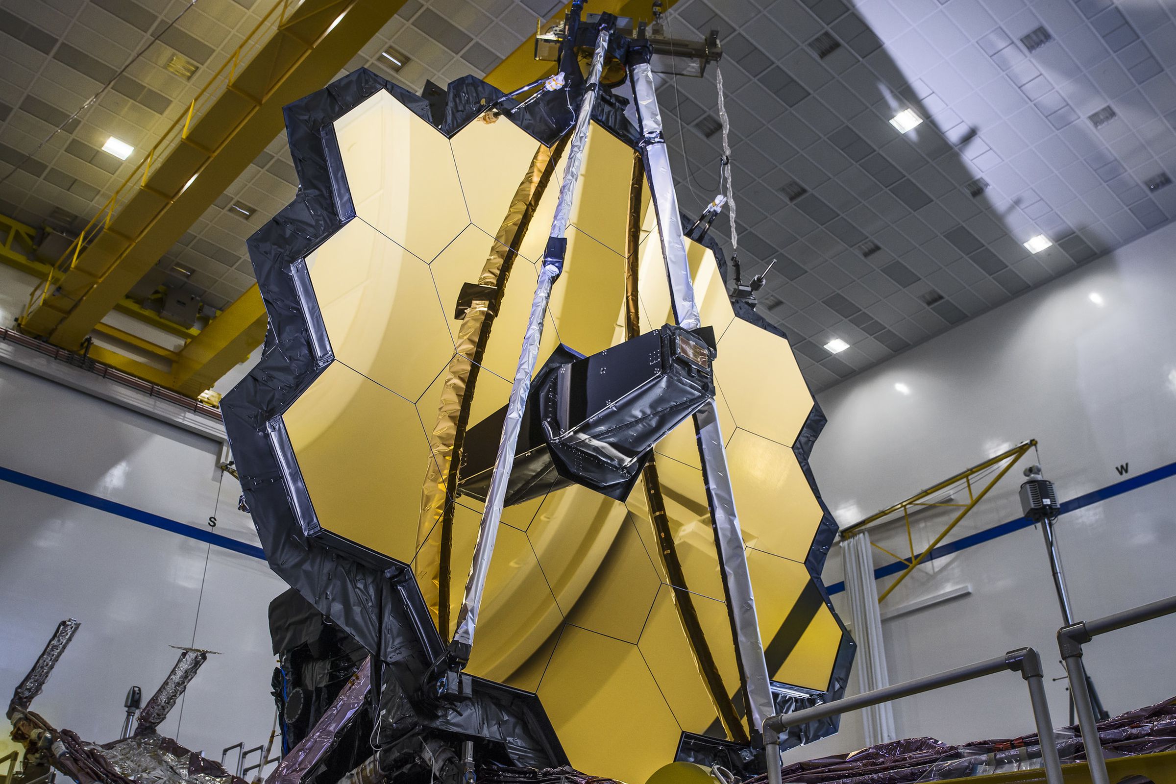JWST’s primary mirror on Earth before it launched