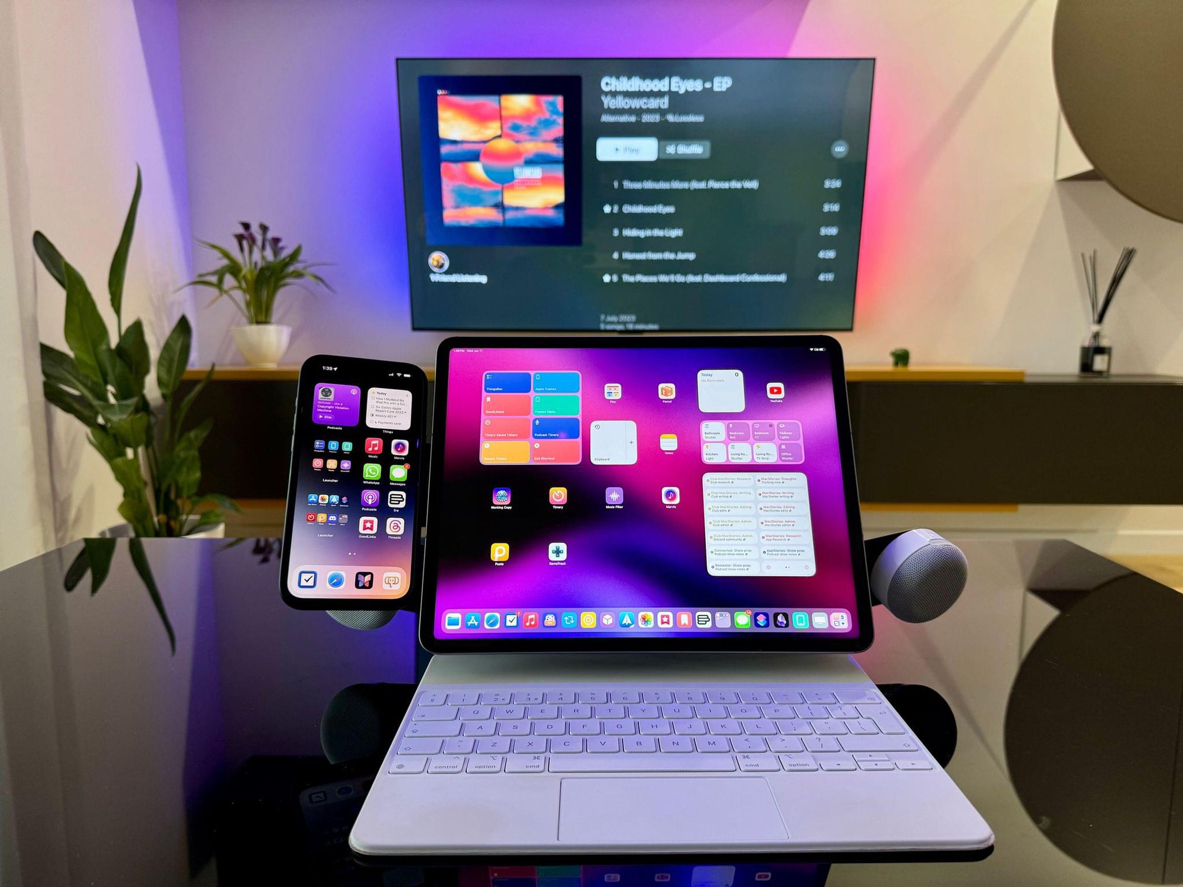 A photo of Federico Viticci’s iPad setup.