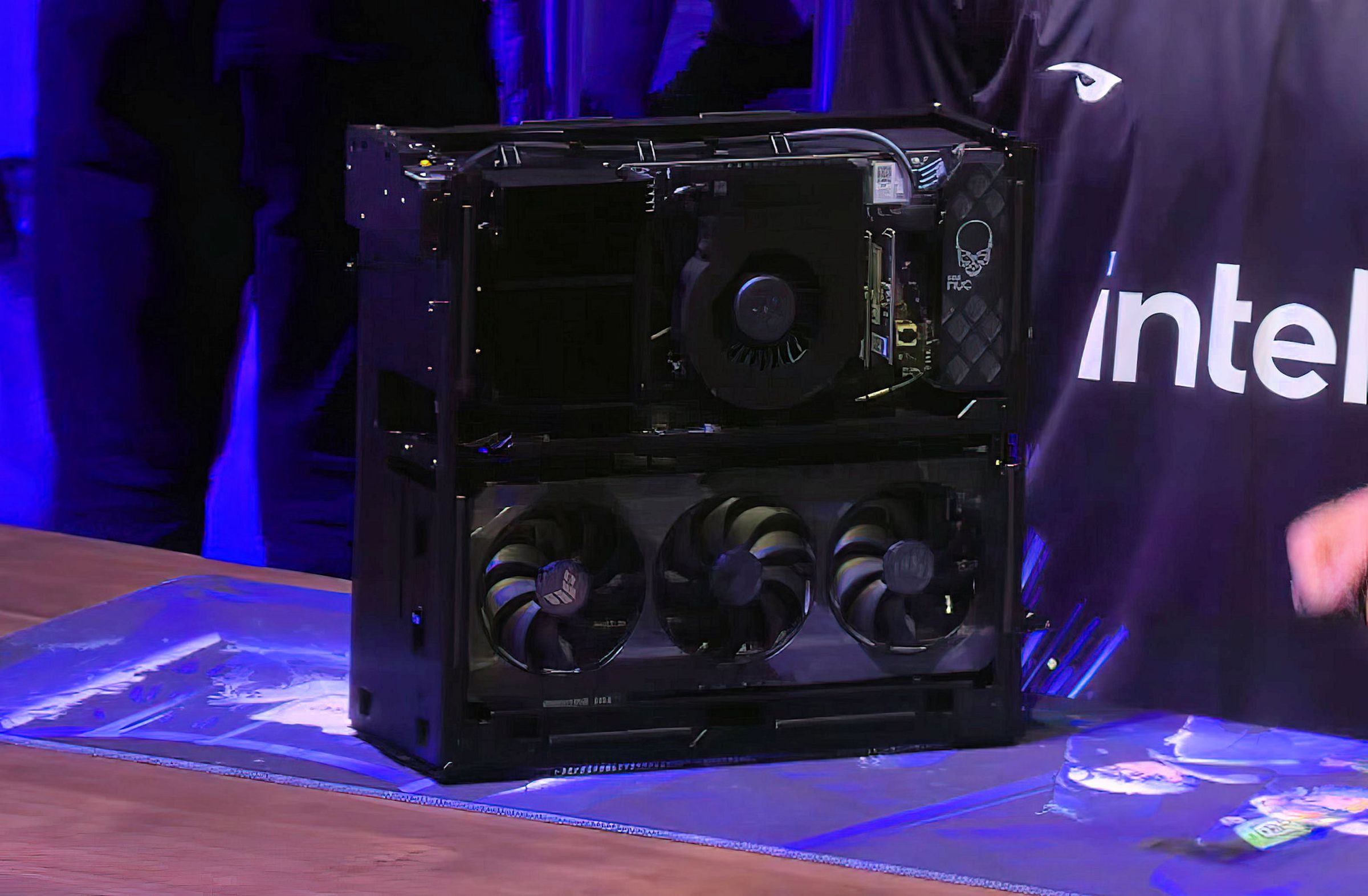 The Intel NUC 13 Extreme displayed at TwitchCon 2022.