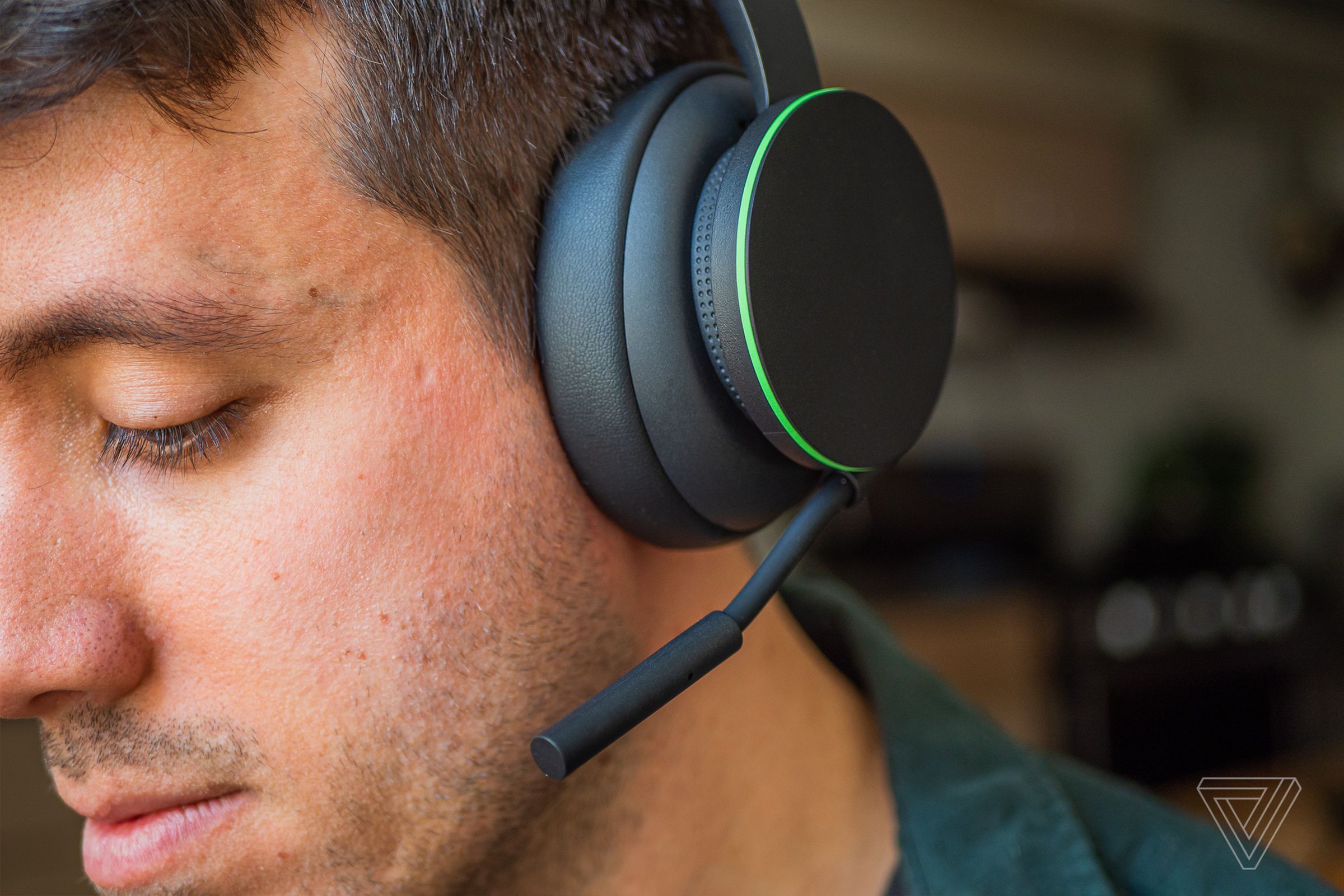 Accessories like the Xbox Wireless Headset let you make the most of Microsoft’s next-gen console.