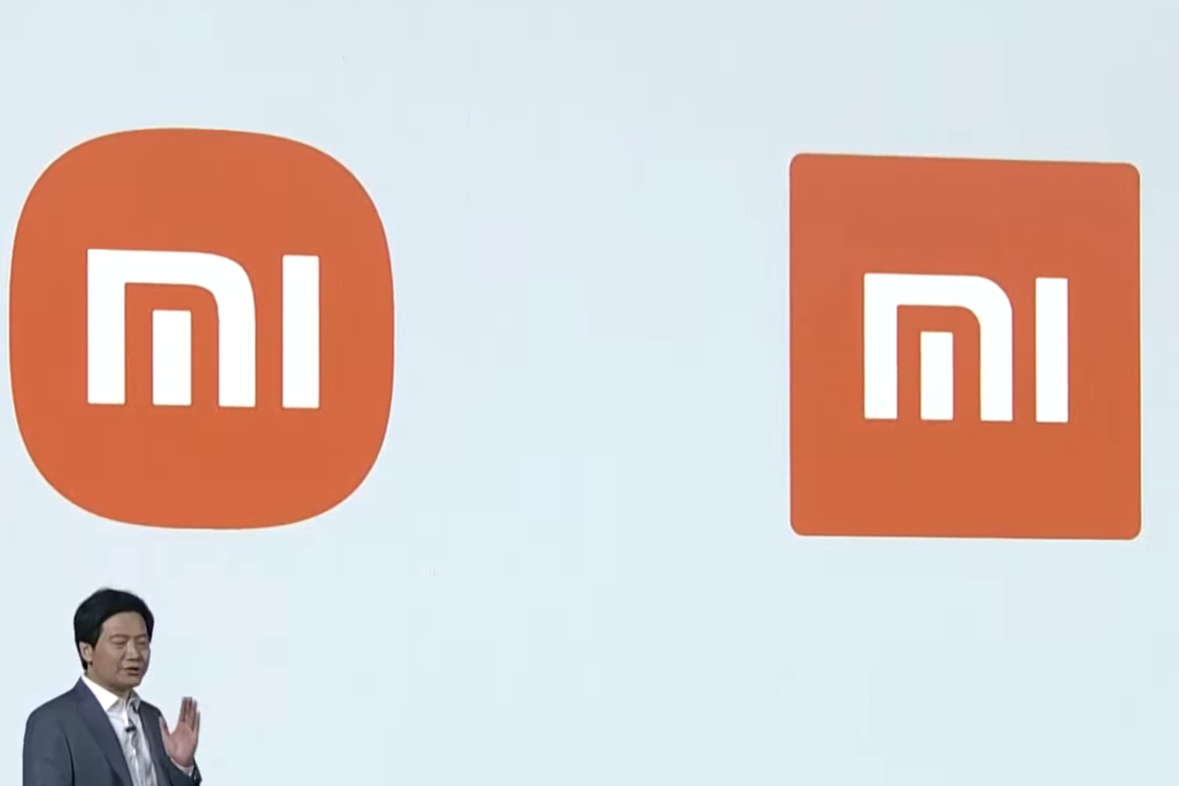 Xiaomi’s new logo (left) and old logo (right). 