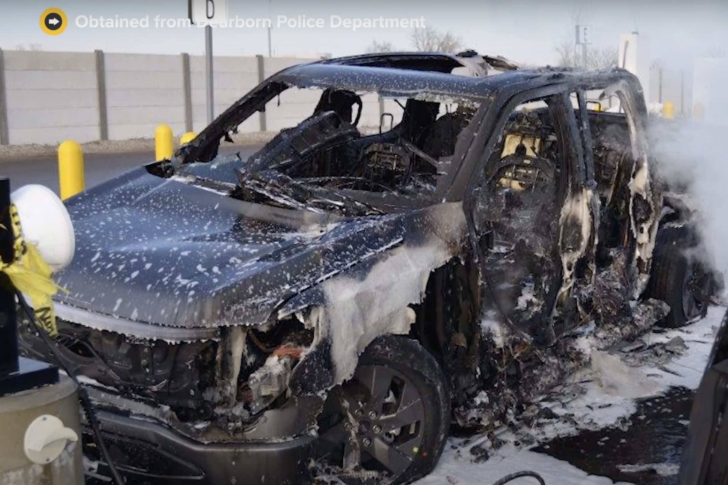 An image showing a Ford F-150 Lightning that has been destroyed by a fire