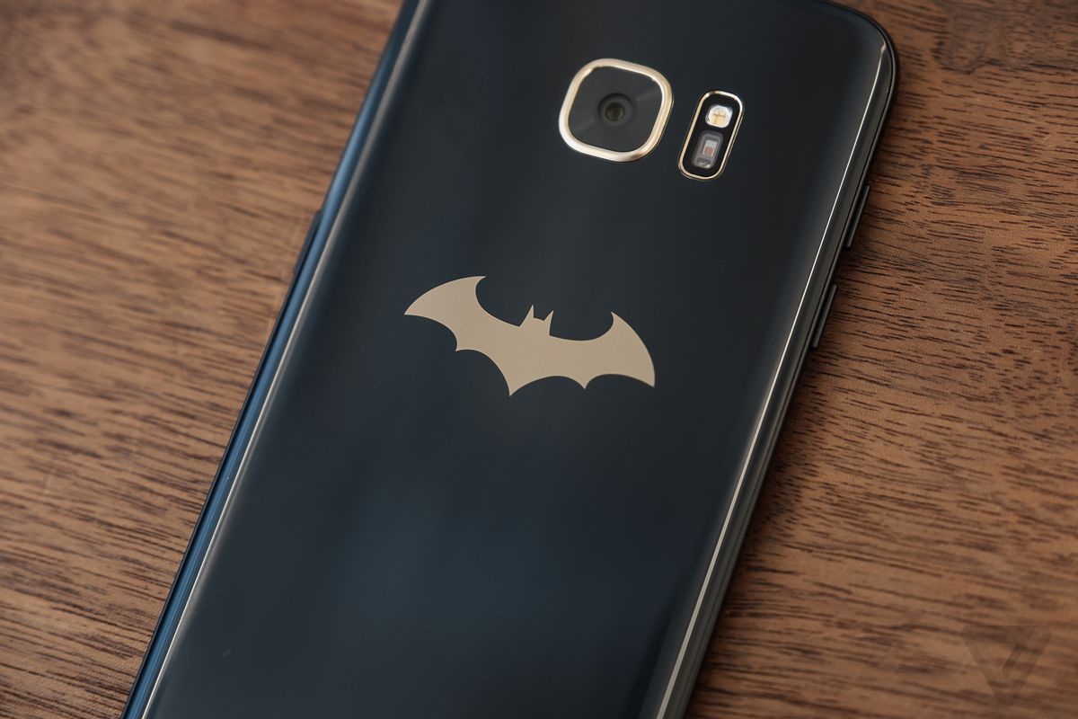 Samsung's Batman edition Galaxy S7 Edge is absurd and awesome at the ...