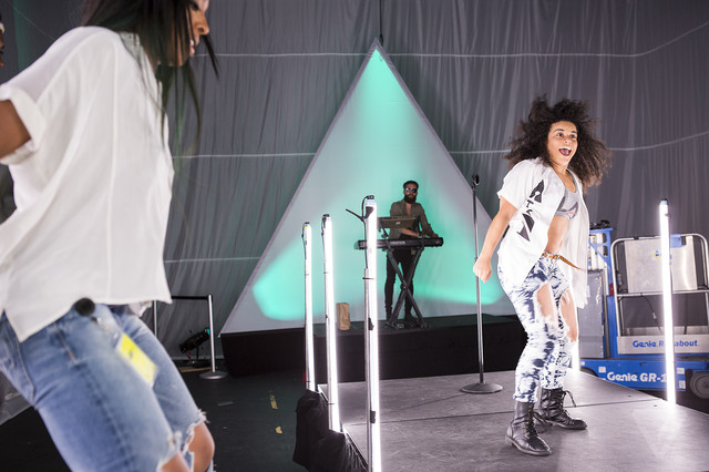 Behind the scenes with D∆WN at the first ever YouTube Live 360 ...