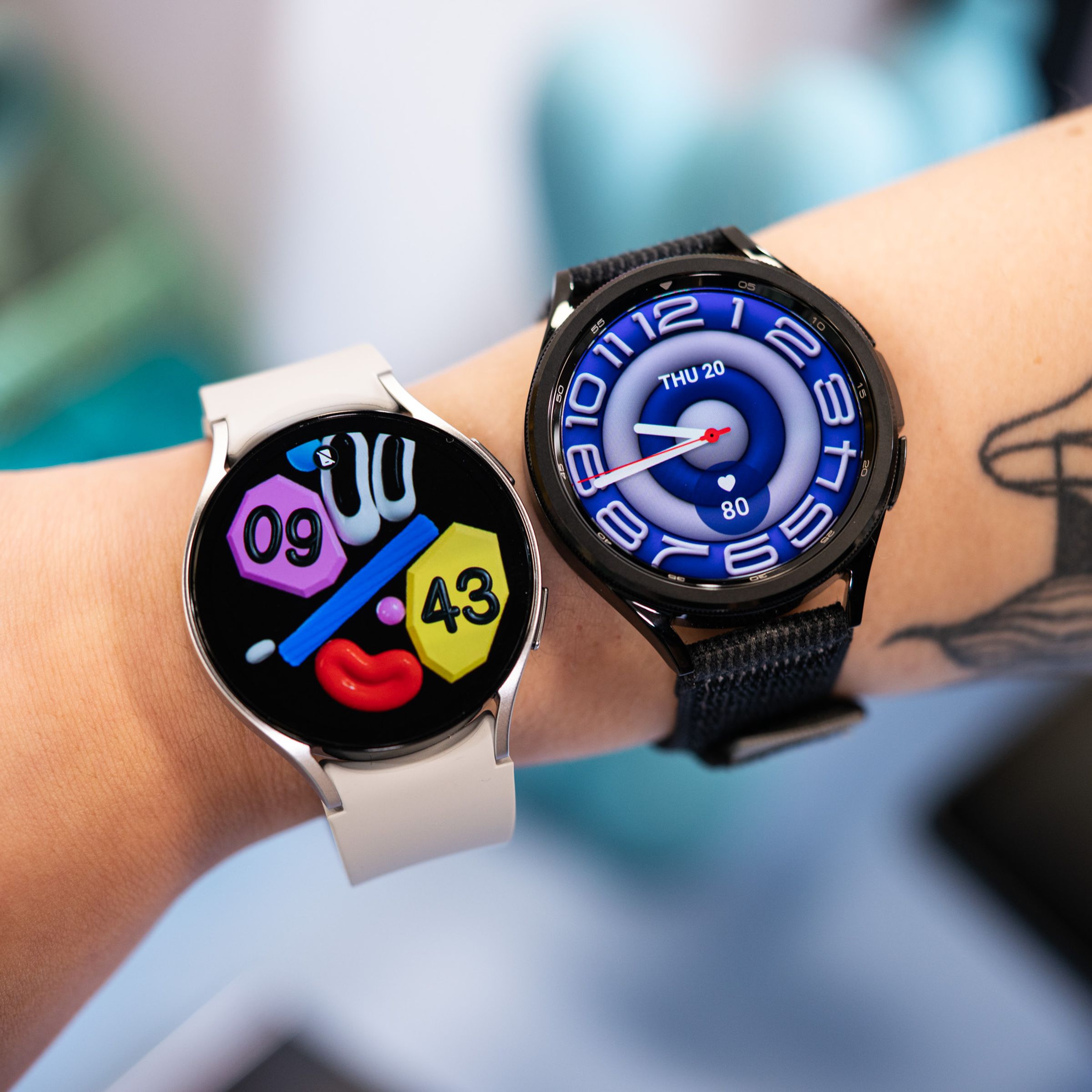 44mm Galaxy Watch 6 next to the 47mm Galaxy Watch 6 Classic on the same wrist