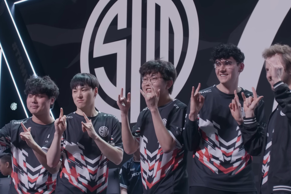 Iconic League of Legends team TSM replaced by Shopify in pro league