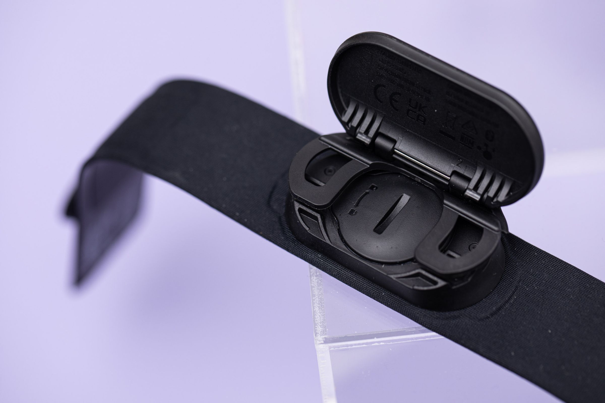 close up of Garmin HRM-Fit’s center clip